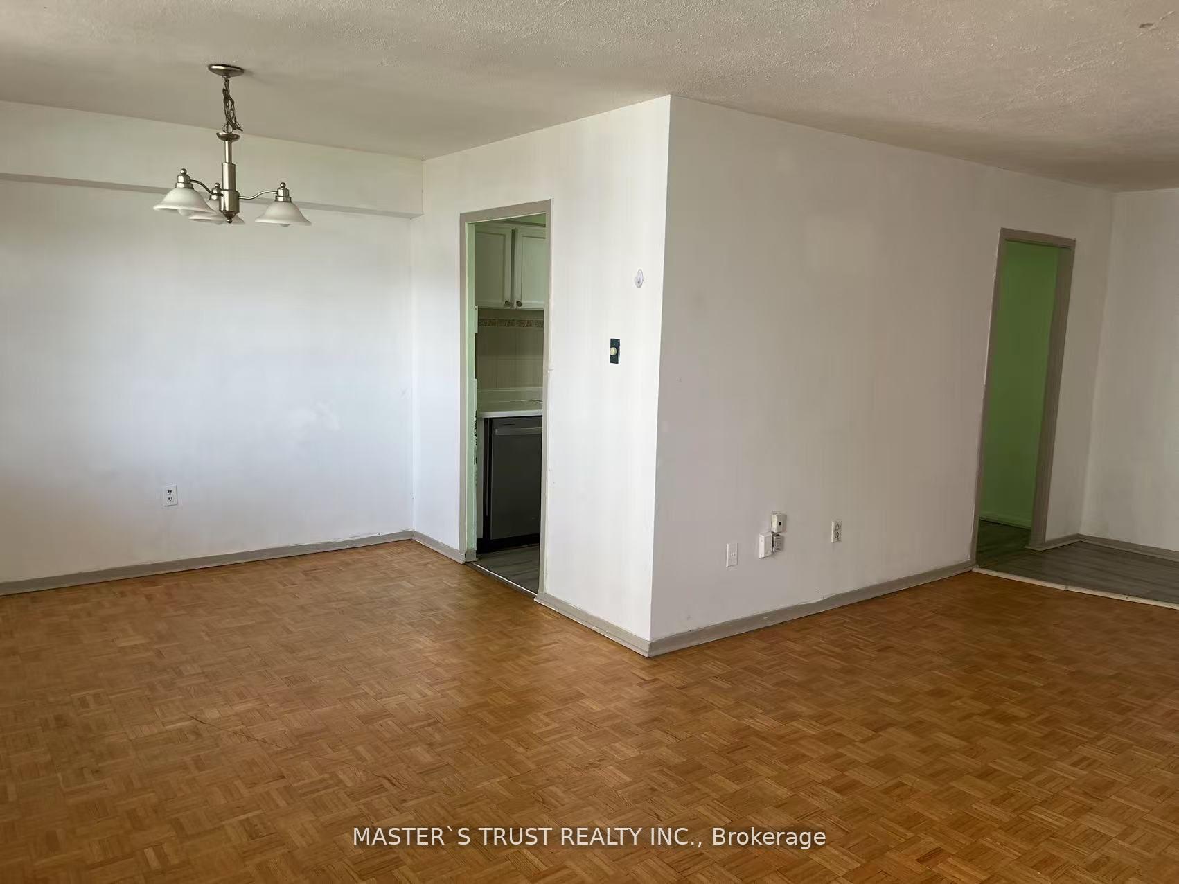 Photo 10 of Unit 903, 3420 Eglinton Avenue E, Scarborough, Scarborough Village — HOMEH