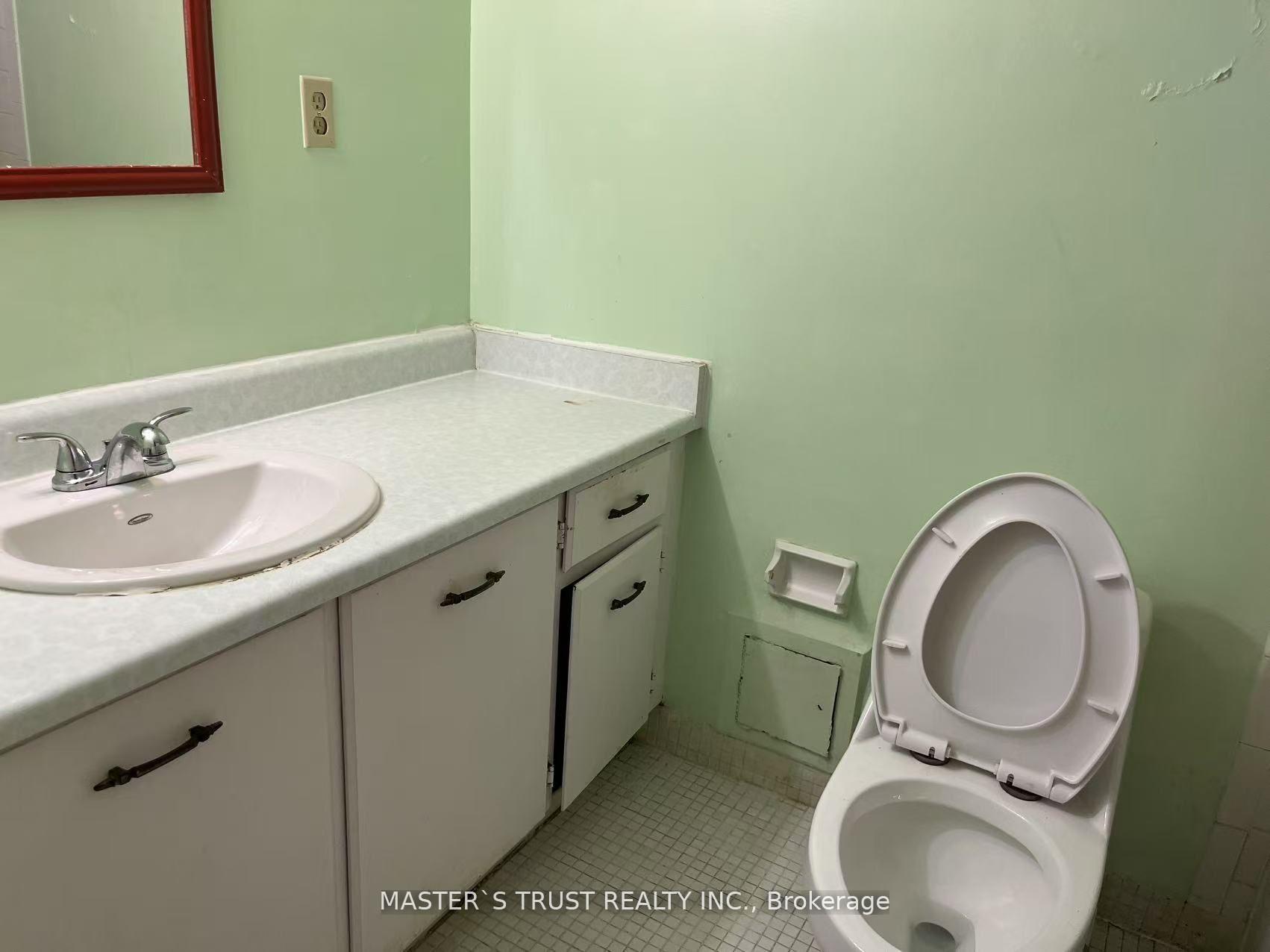 Photo 11 of Unit 903, 3420 Eglinton Avenue E, Scarborough, Scarborough Village — HOMEH