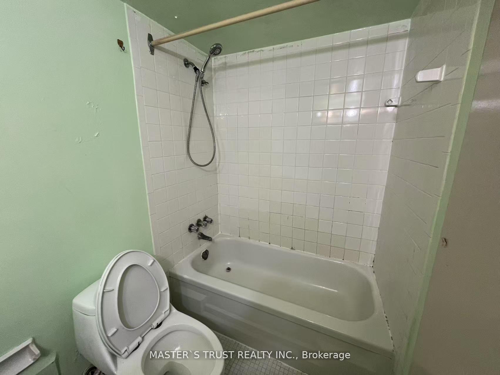Photo 12 of Unit 903, 3420 Eglinton Avenue E, Scarborough, Scarborough Village — HOMEH