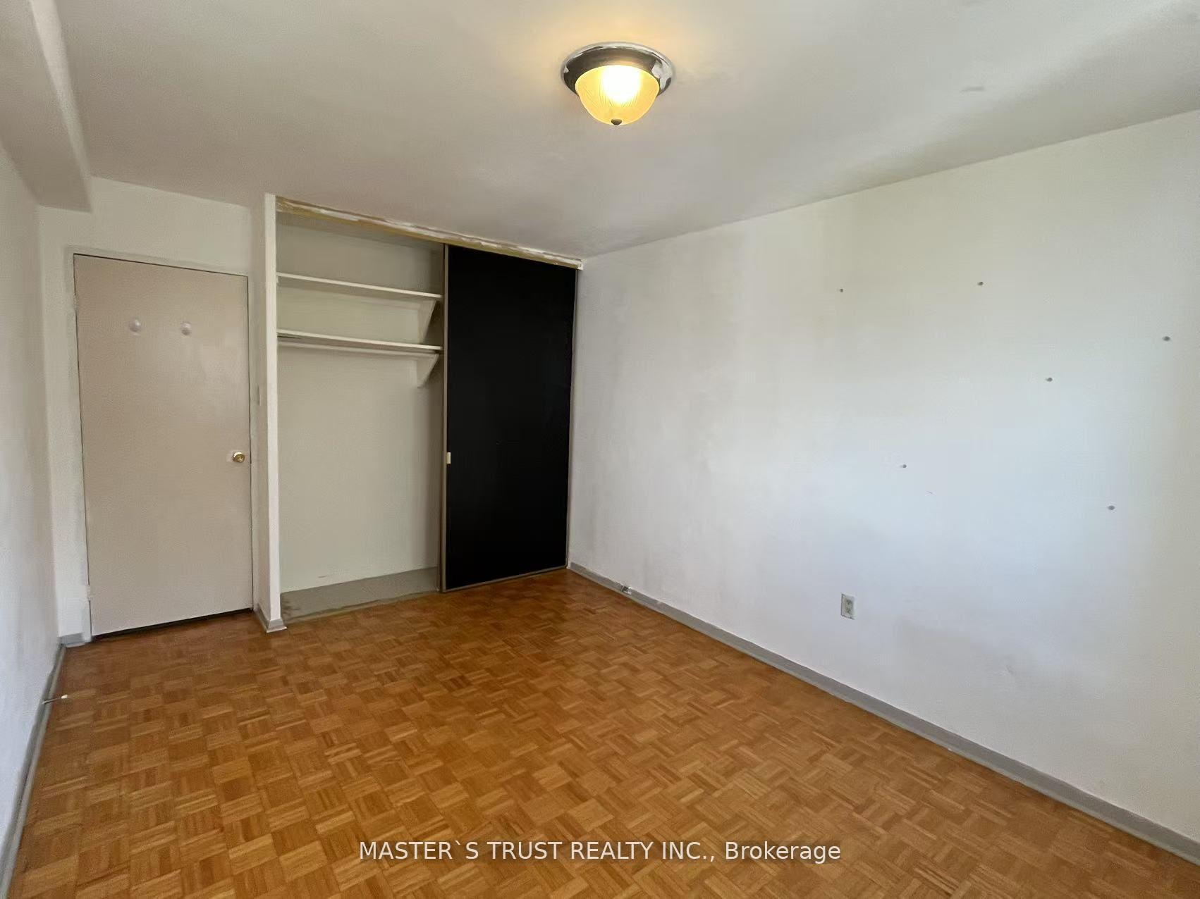 Photo 16 of Unit 903, 3420 Eglinton Avenue E, Scarborough, Scarborough Village — HOMEH