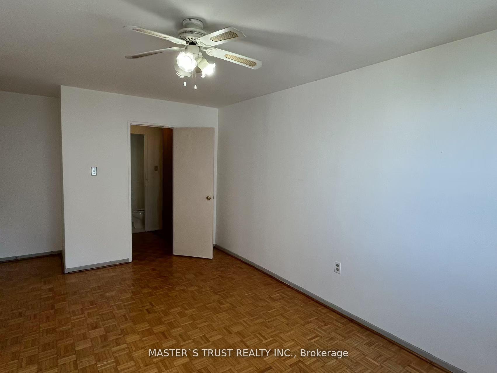 Photo 19 of Unit 903, 3420 Eglinton Avenue E, Scarborough, Scarborough Village — HOMEH