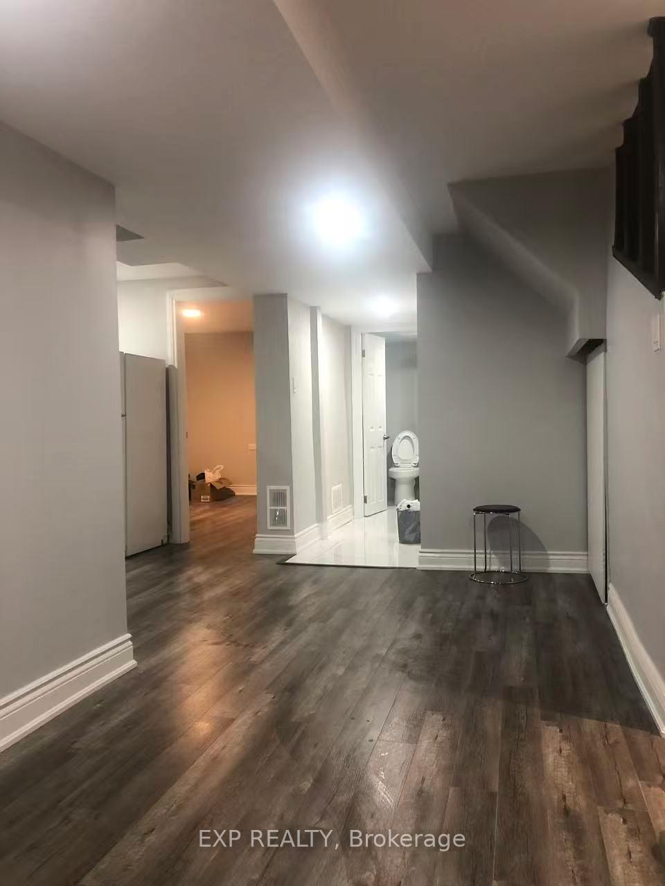 Photo 2 of 82 Alderbury Drive, Markham, Middlefield — HOMEH