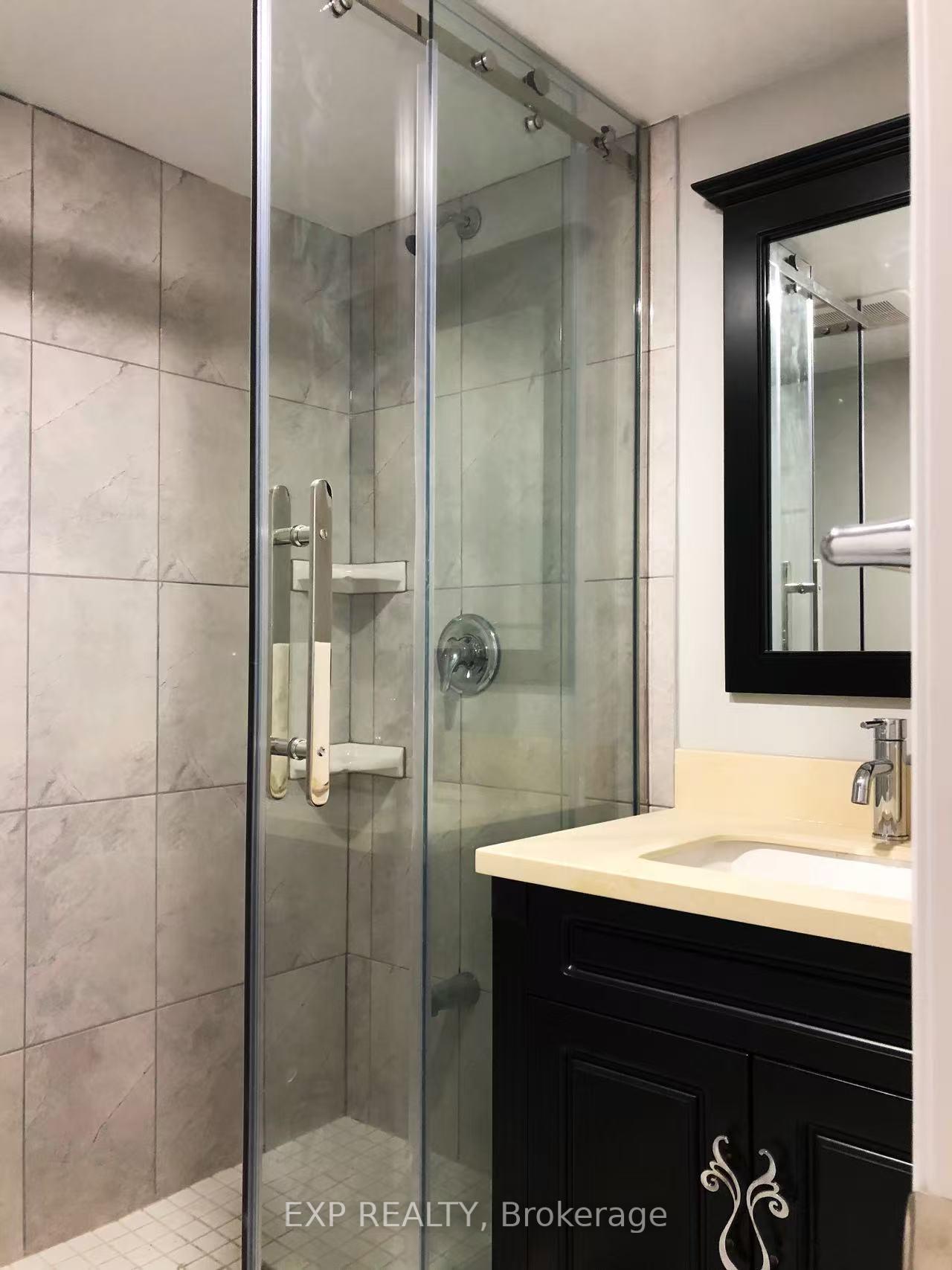 Photo 4 of 82 Alderbury Drive, Markham, Middlefield — HOMEH