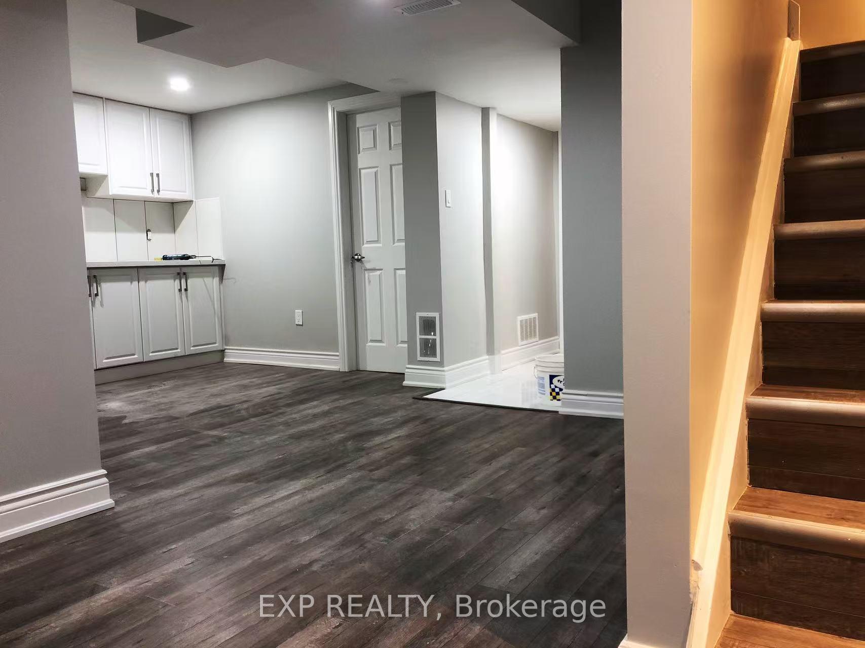 Photo 5 of 82 Alderbury Drive, Markham, Middlefield — HOMEH