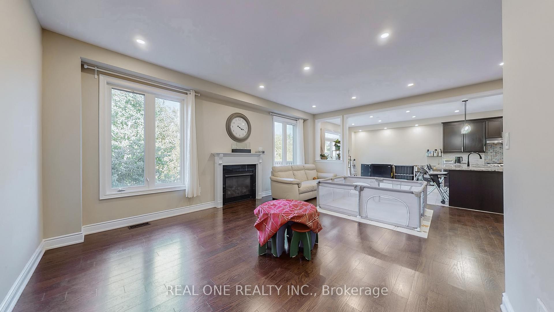 Photo 6 of Unit 6, 1815 Fairport Road, Pickering, Dunbarton — HOMEH