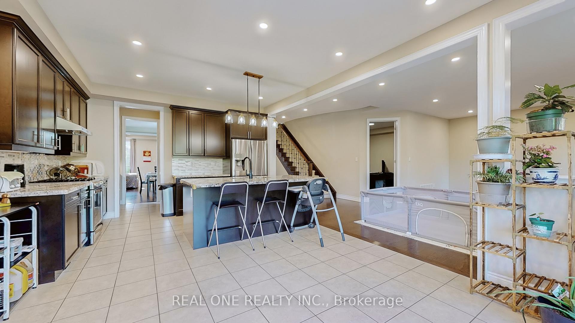 Photo 10 of Unit 6, 1815 Fairport Road, Pickering, Dunbarton — HOMEH