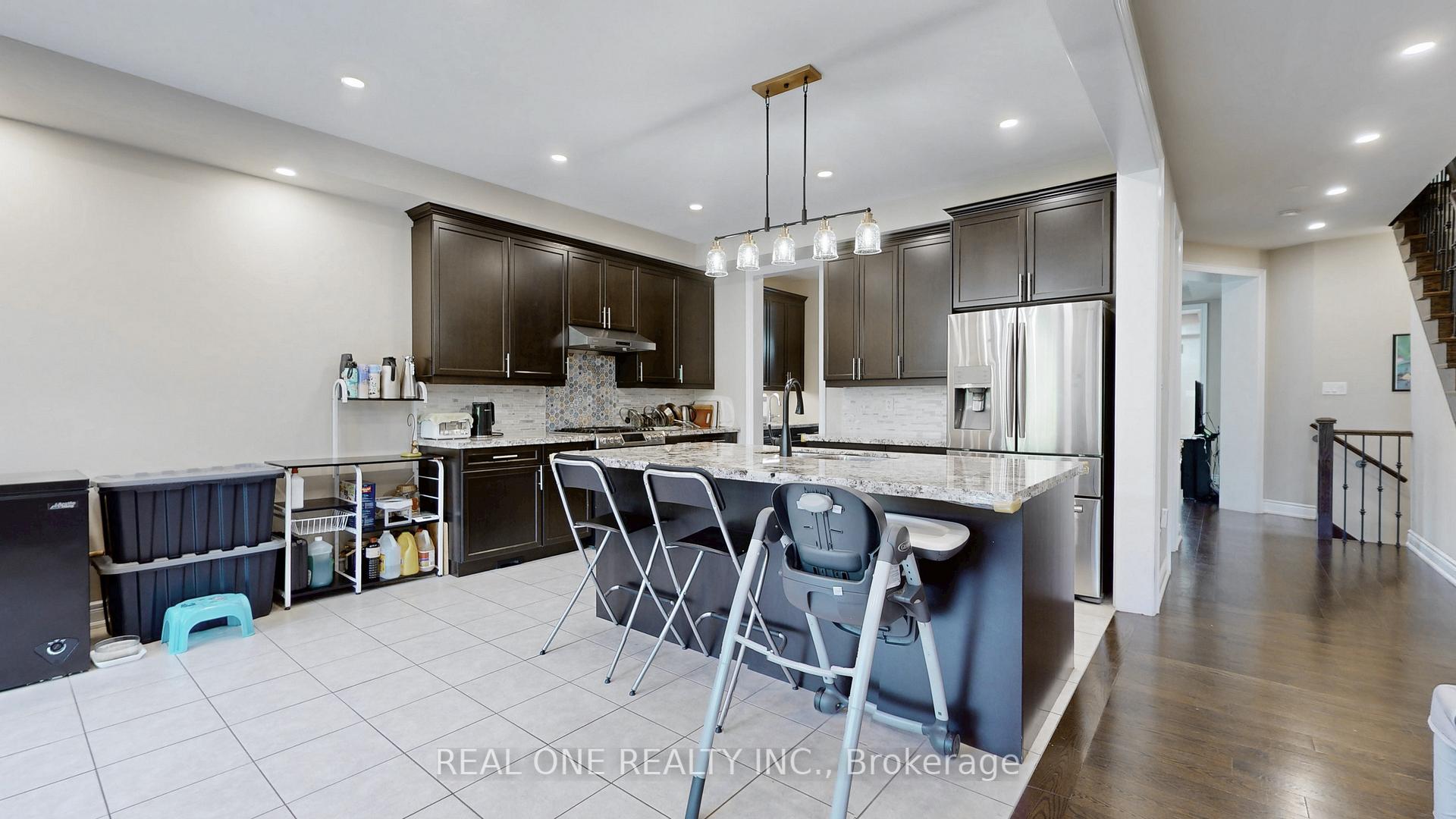 Photo 12 of Unit 6, 1815 Fairport Road, Pickering, Dunbarton — HOMEH
