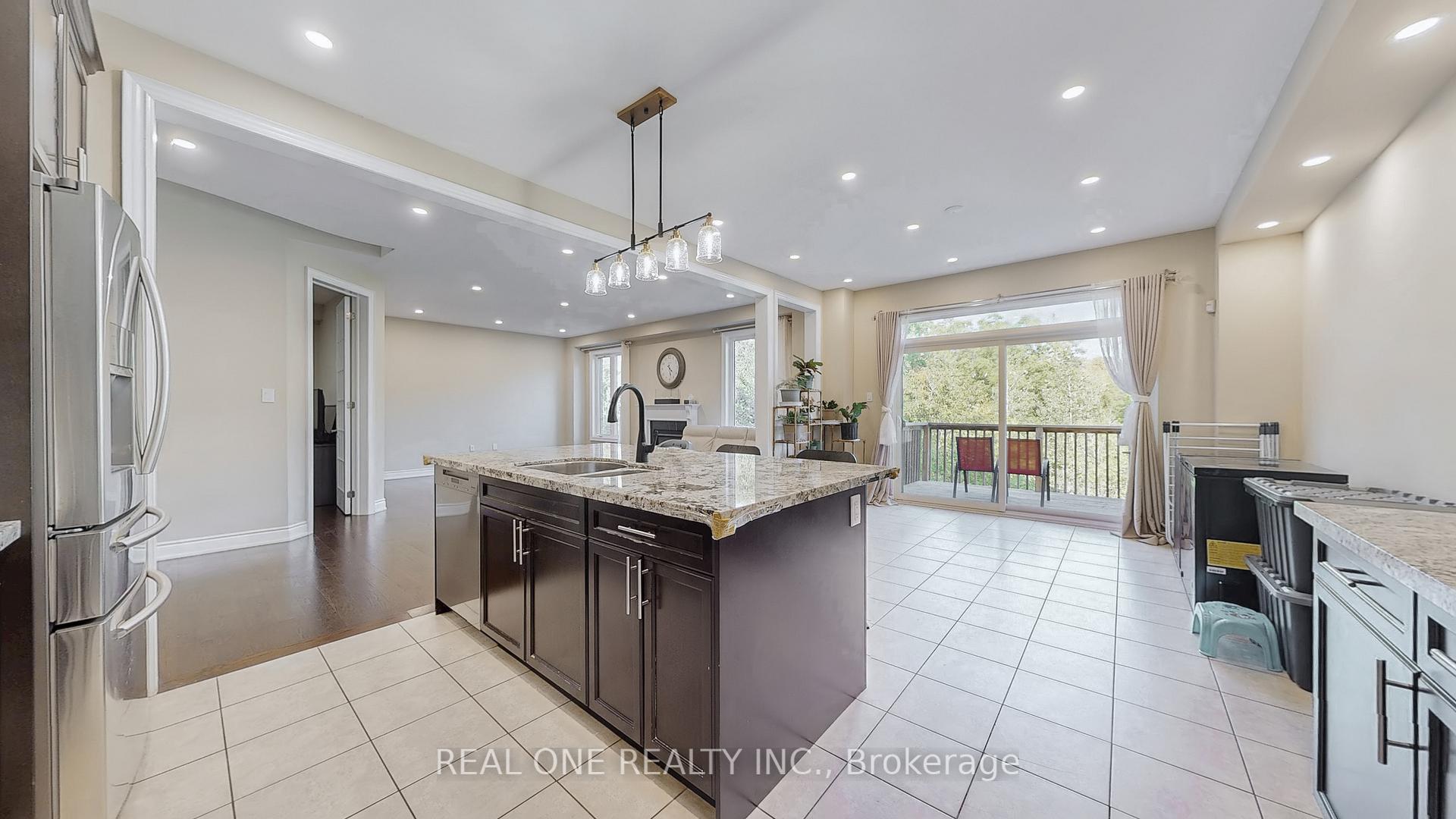 Photo 13 of Unit 6, 1815 Fairport Road, Pickering, Dunbarton — HOMEH