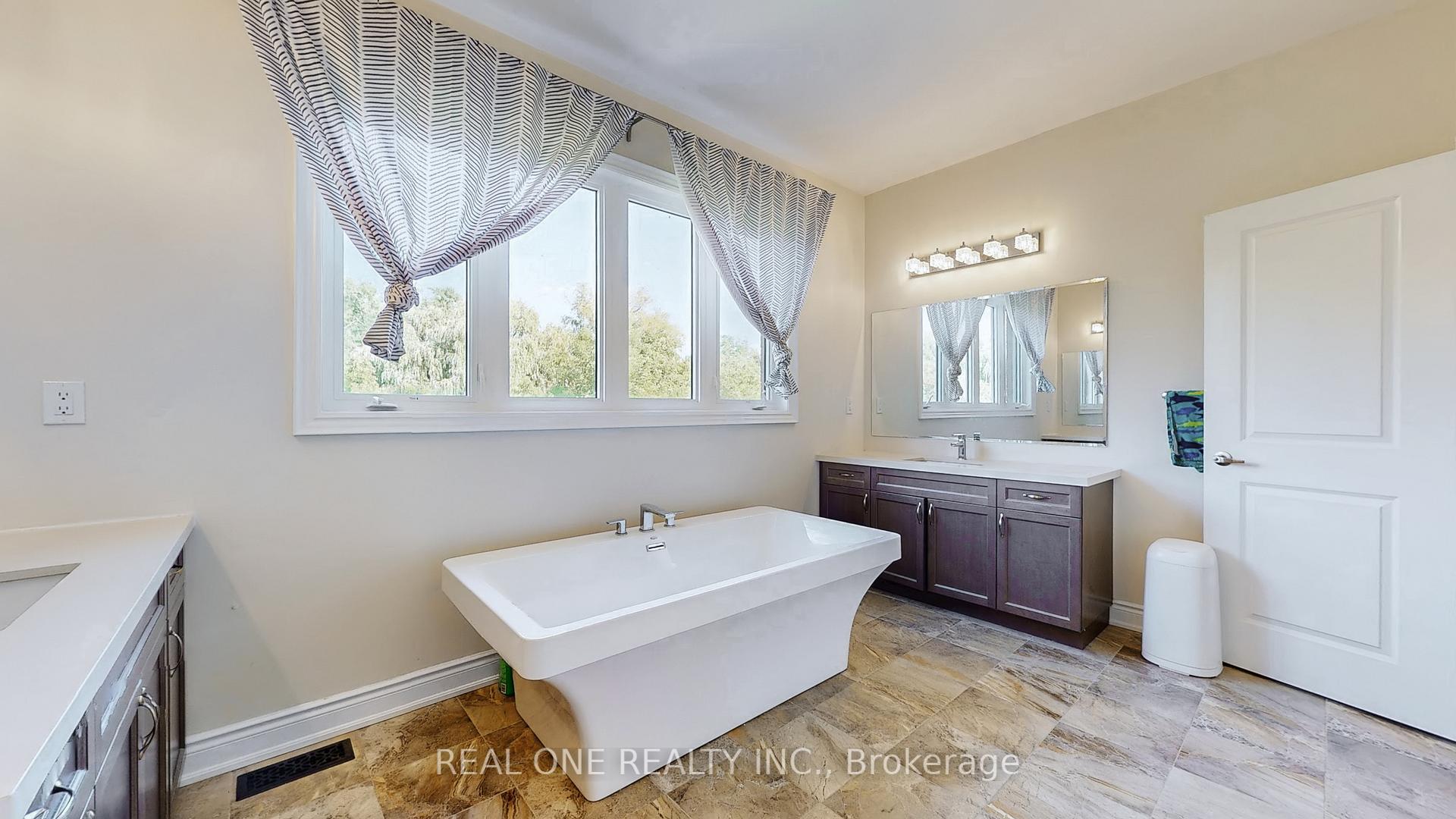Photo 18 of Unit 6, 1815 Fairport Road, Pickering, Dunbarton — HOMEH