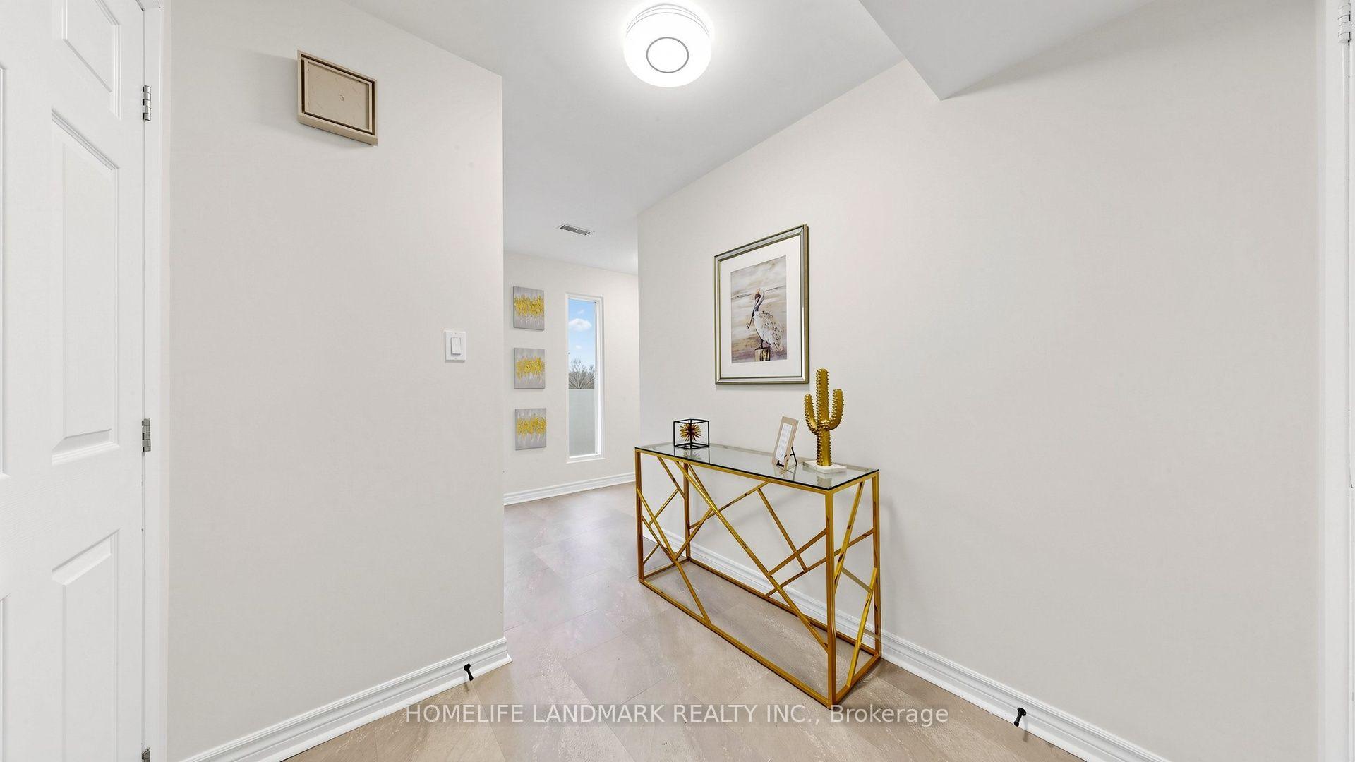 Photo 5 of 41 Angus Drive, North York, Don Valley Village — HOMEH