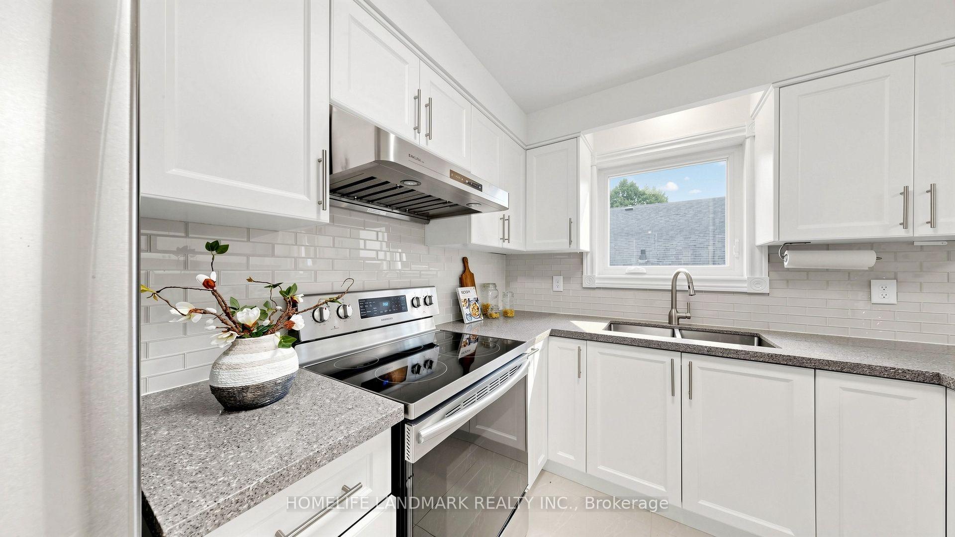 Photo 33 of 41 Angus Drive, North York, Don Valley Village — HOMEH