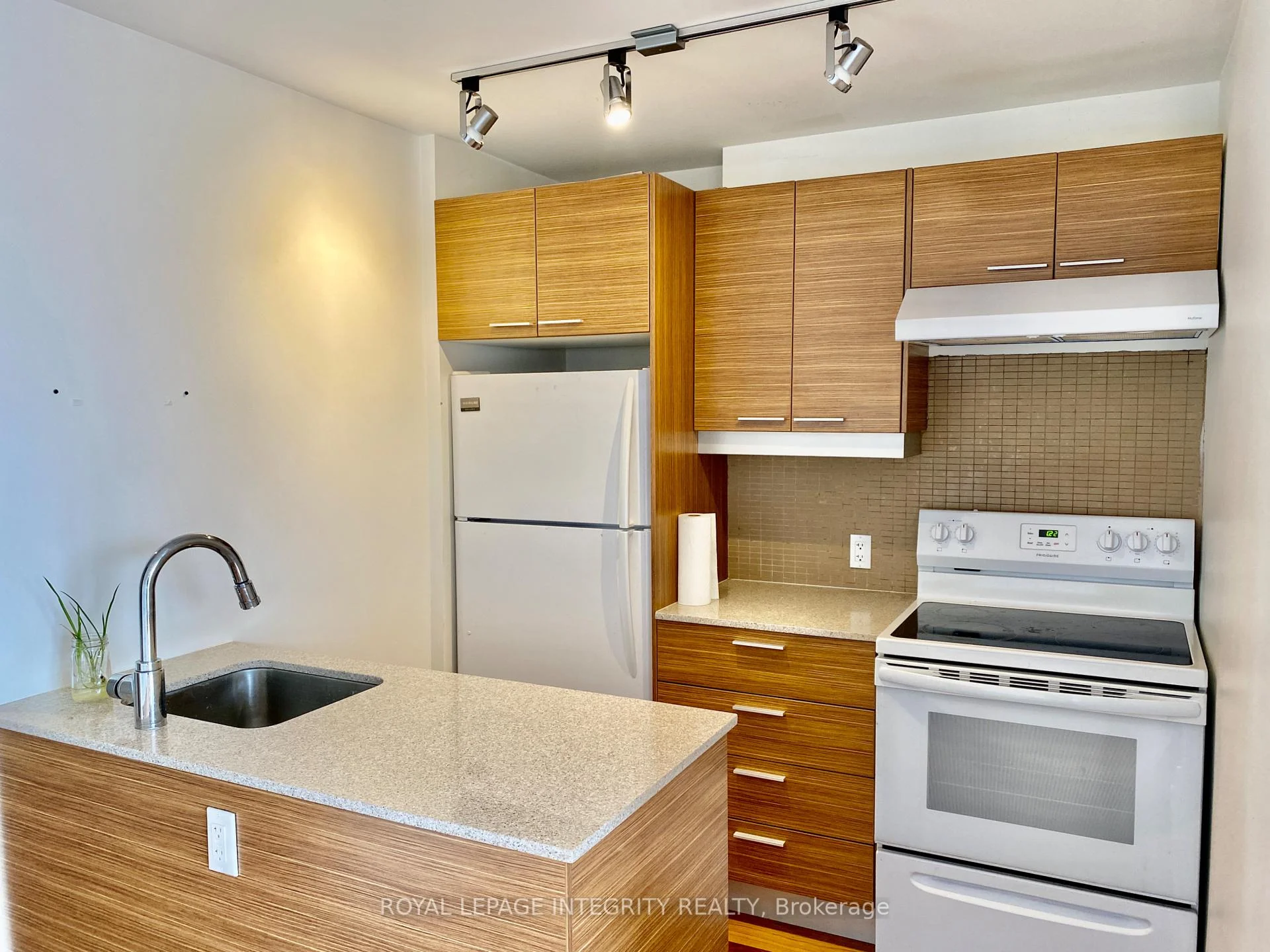 Photo 4 of Unit 331, 354 Gladstone Avenue, Ottawa, Ottawa Centre — HOMEH