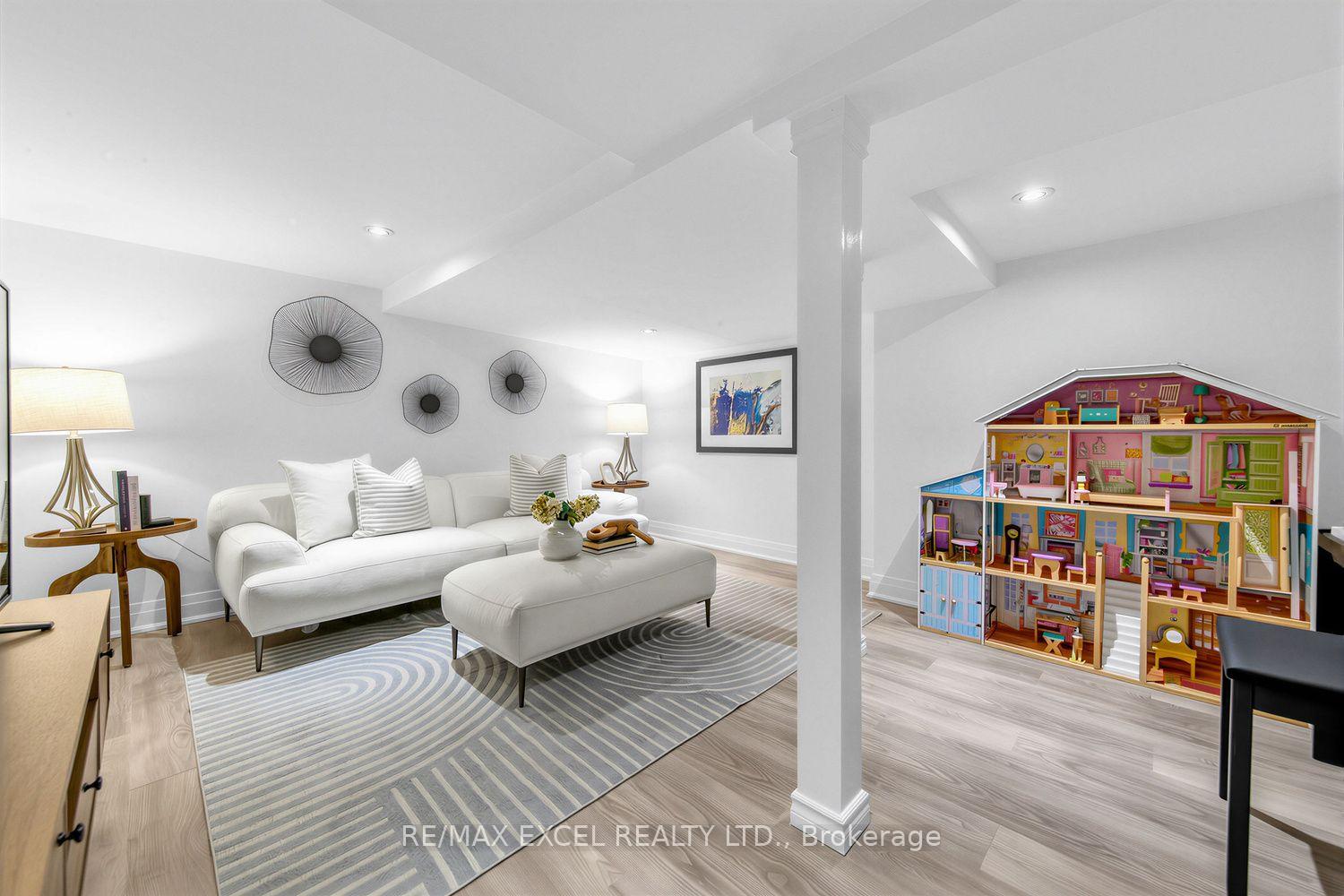 Photo 19 of 165 Winona Drive, Toronto, Wychwood — HOMEH