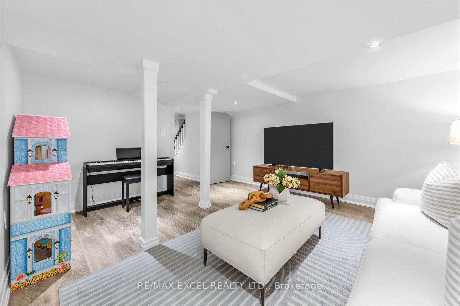 Photo 26 of 165 Winona Drive, Toronto, Wychwood — HOMEH