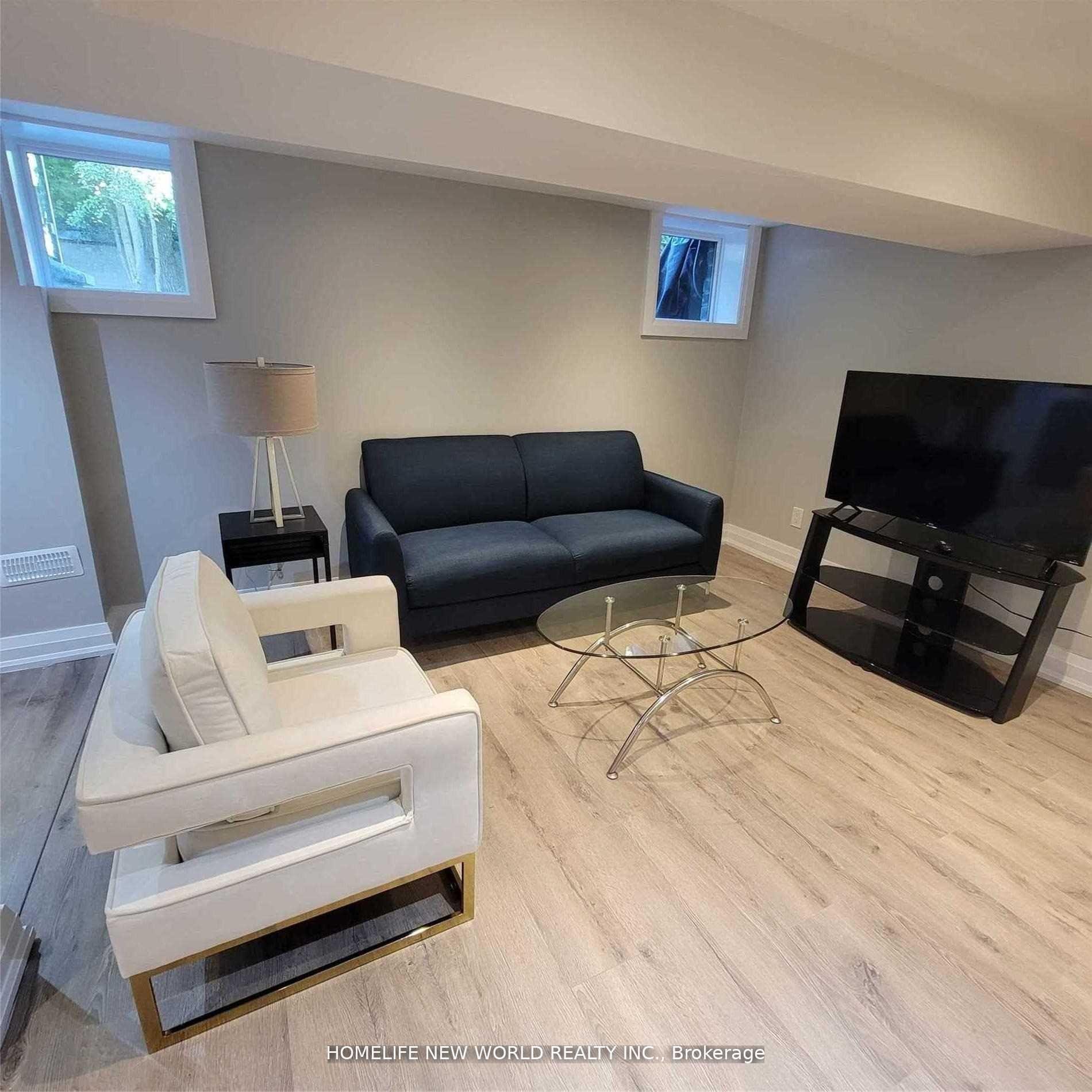 Photo 6 of 41 Brucewood Crescent, Toronto, Englemount-Lawrence — HOMEH
