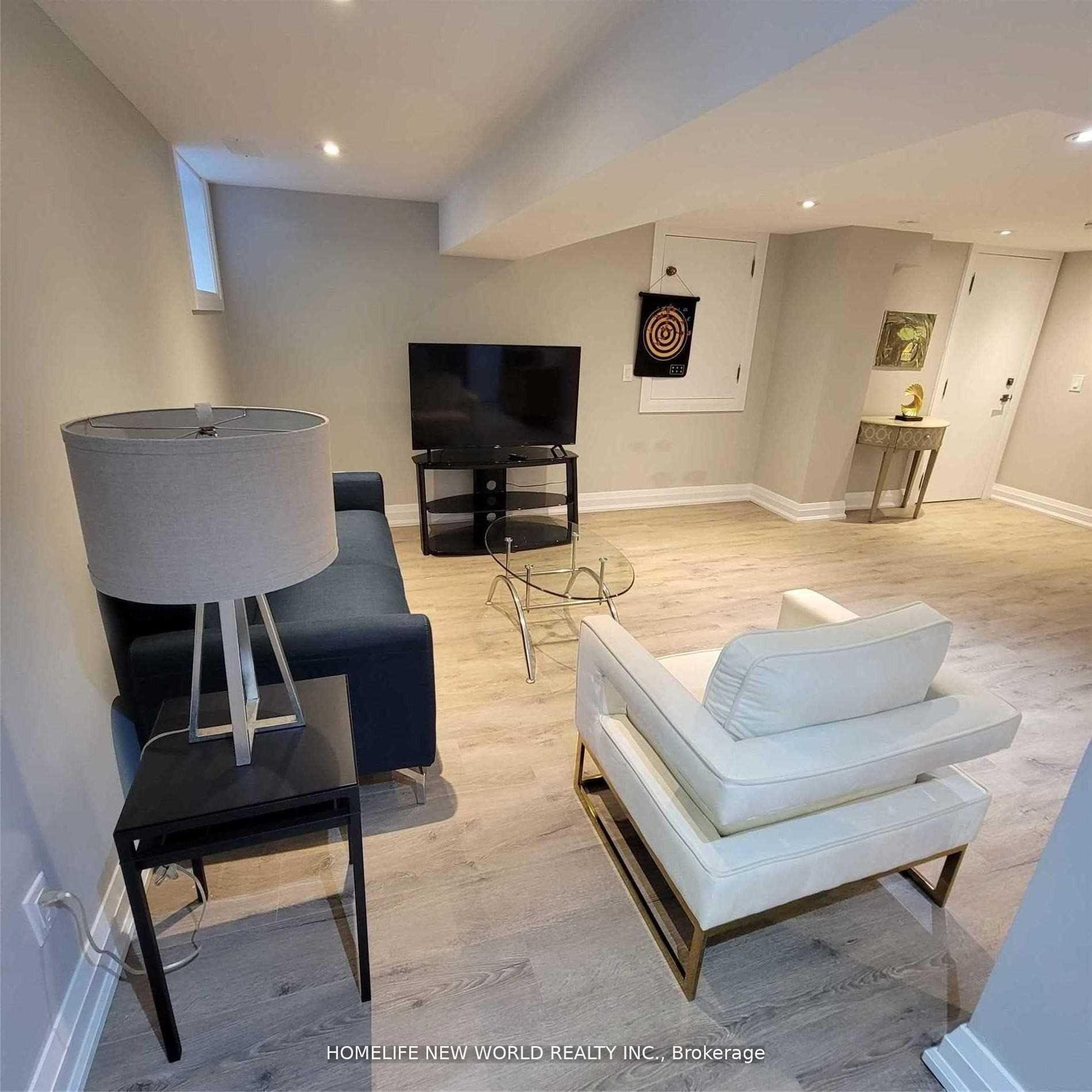 Photo 7 of 41 Brucewood Crescent, Toronto, Englemount-Lawrence — HOMEH