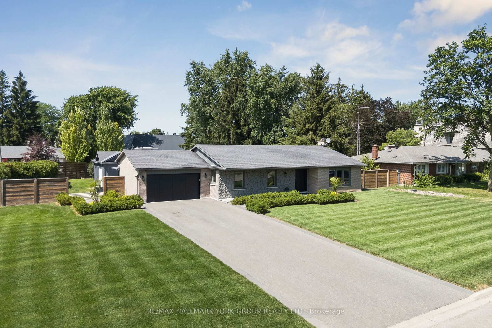 Photo 9 of 256 Banner Lane, King, King City — HOMEH