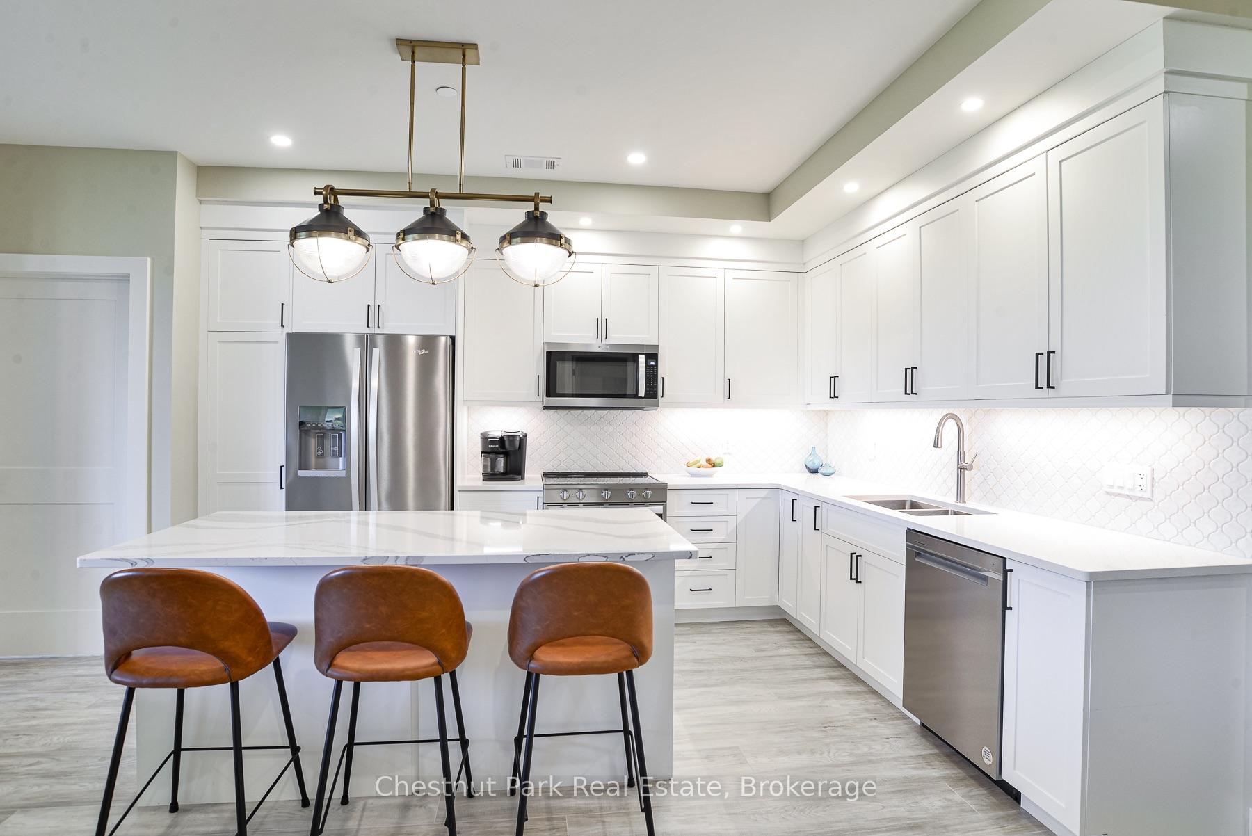 Photo 7 of Unit 302, 18 Campus Trail, Huntsville, Chaffey — HOMEH