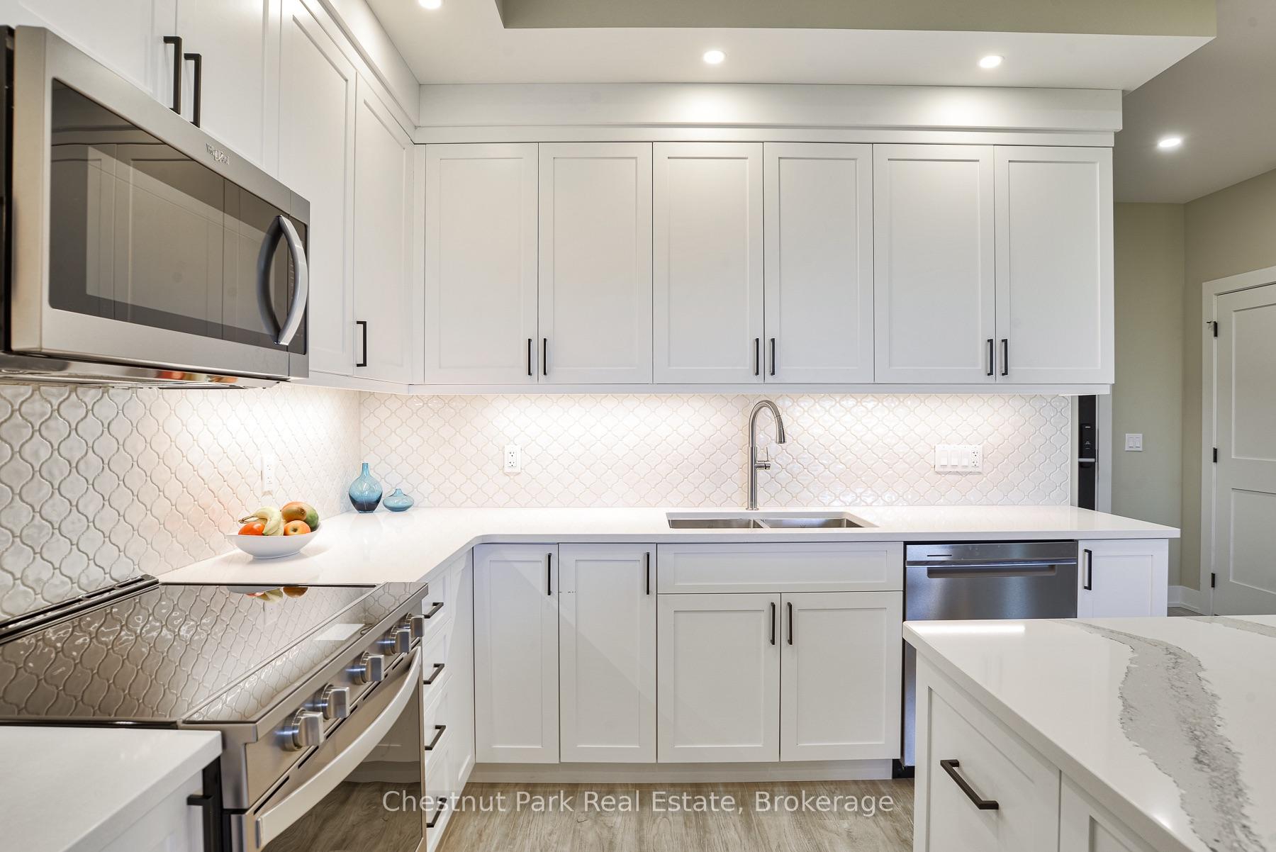 Photo 9 of Unit 302, 18 Campus Trail, Huntsville, Chaffey — HOMEH