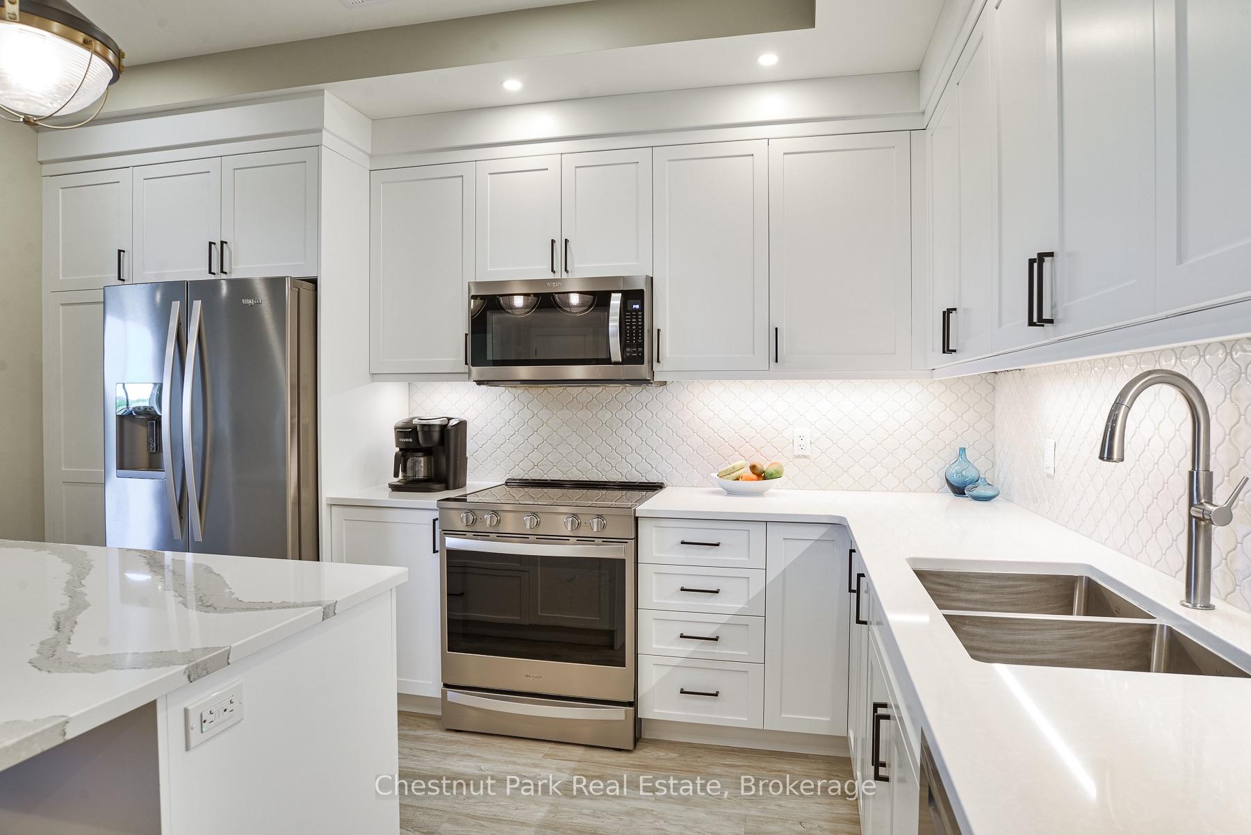 Photo 10 of Unit 302, 18 Campus Trail, Huntsville, Chaffey — HOMEH