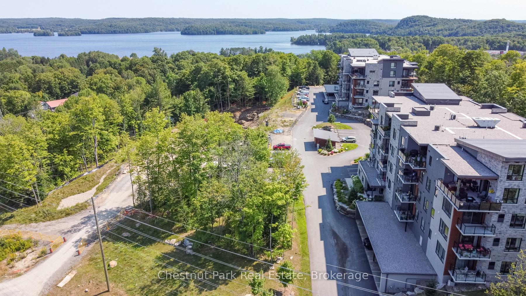 Photo 23 of Unit 302, 18 Campus Trail, Huntsville, Chaffey — HOMEH