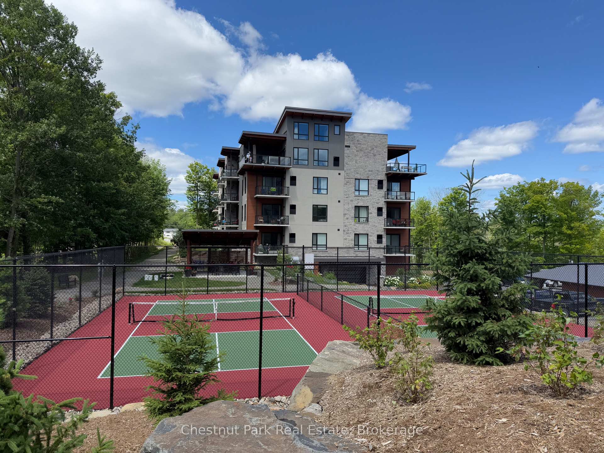 Photo 24 of Unit 302, 18 Campus Trail, Huntsville, Chaffey — HOMEH