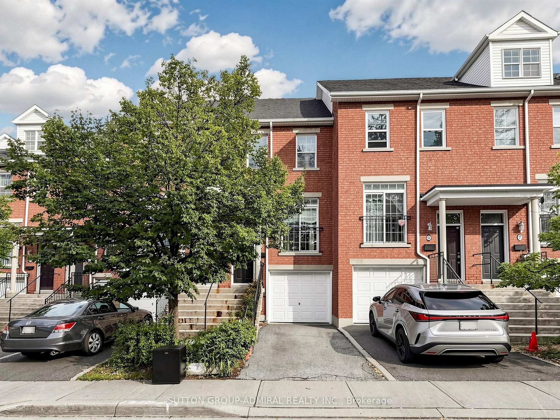 Front of Unit 5, 1723 Finch Avenue W