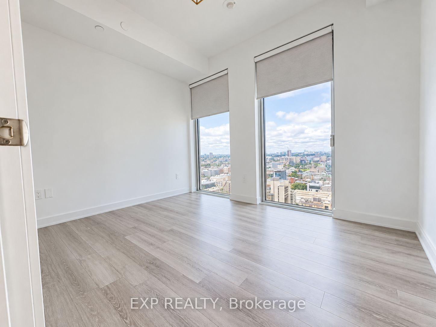 Photo 6 of Unit 3703, 238 Simcoe Street, Toronto, Kensington-Chinatown — HOMEH