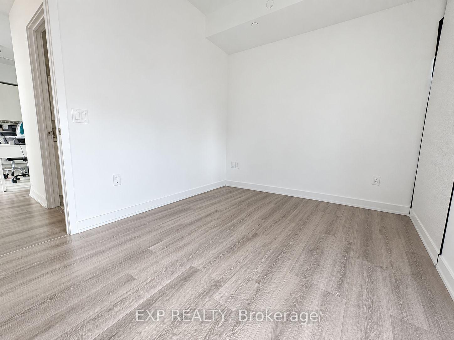 Photo 8 of Unit 3703, 238 Simcoe Street, Toronto, Kensington-Chinatown — HOMEH