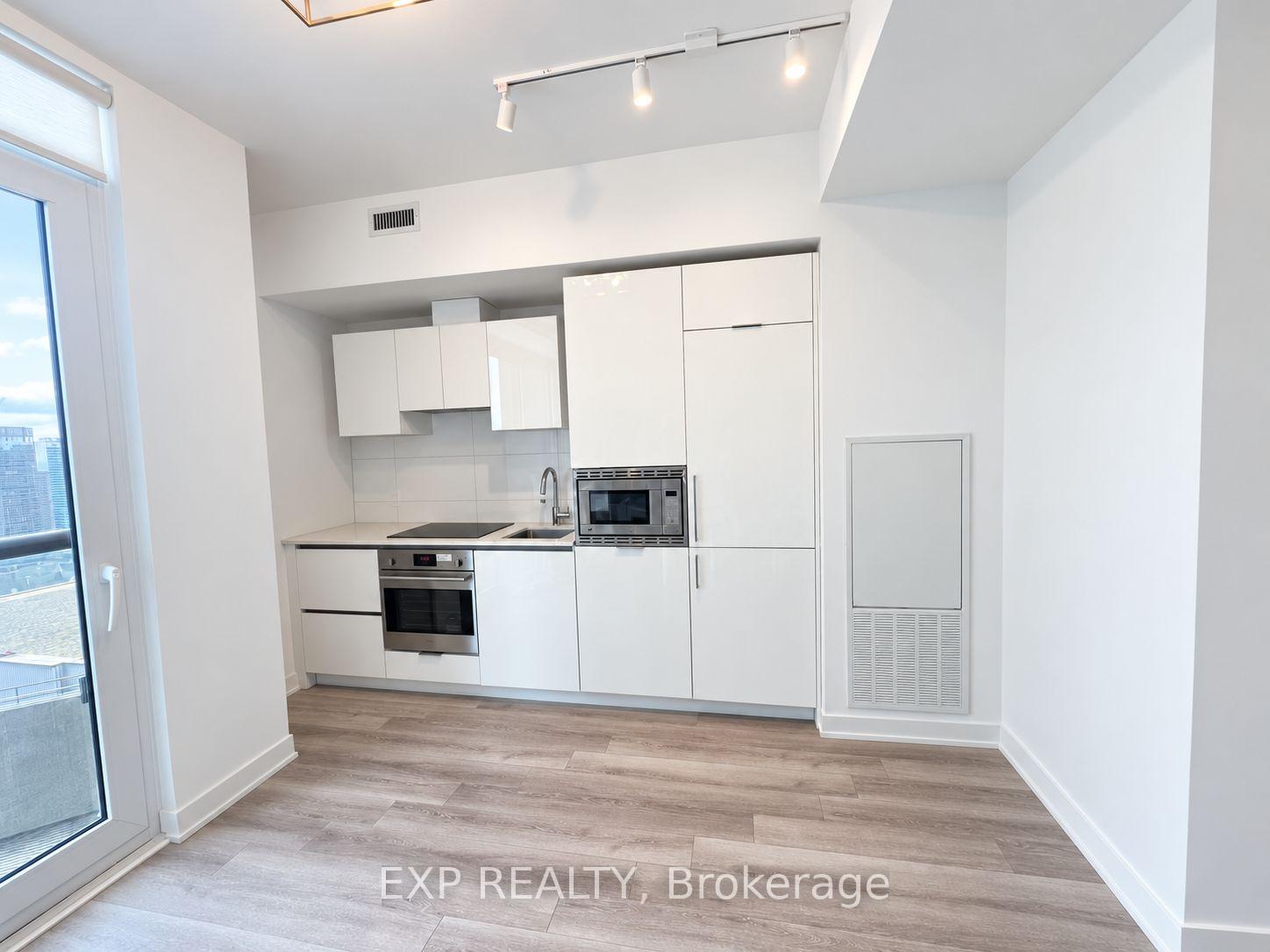 Photo 10 of Unit 3703, 238 Simcoe Street, Toronto, Kensington-Chinatown — HOMEH