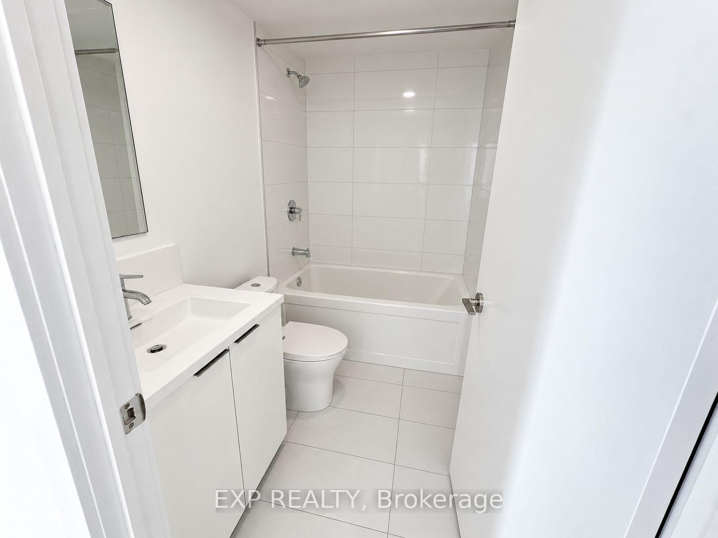 Photo 12 of Unit 3703, 238 Simcoe Street, Toronto, Kensington-Chinatown — HOMEH