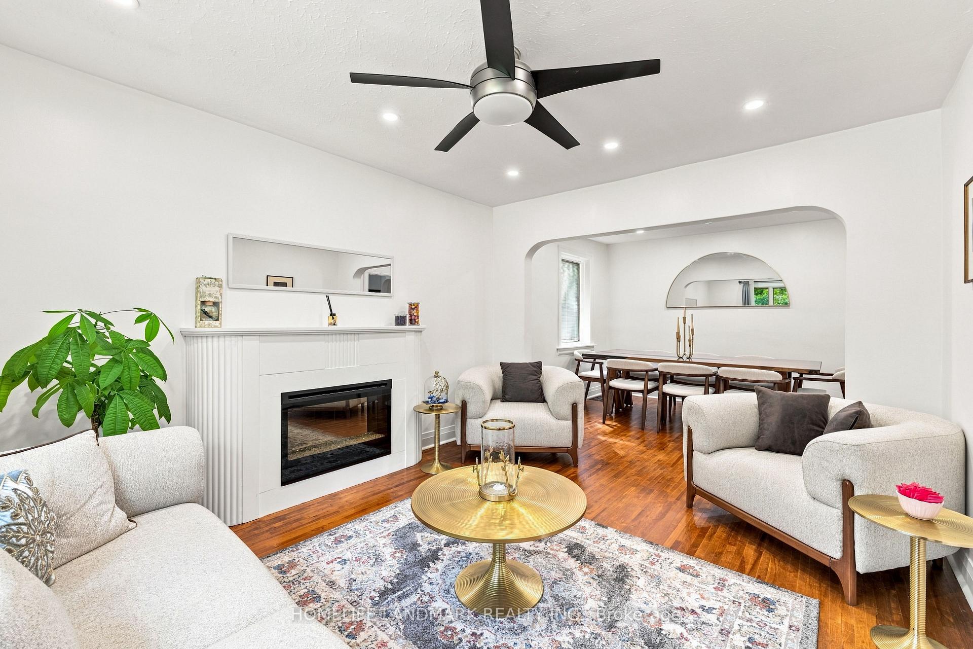 Photo 8 of 33 Ash Crescent, Etobicoke, Long Branch — HOMEH
