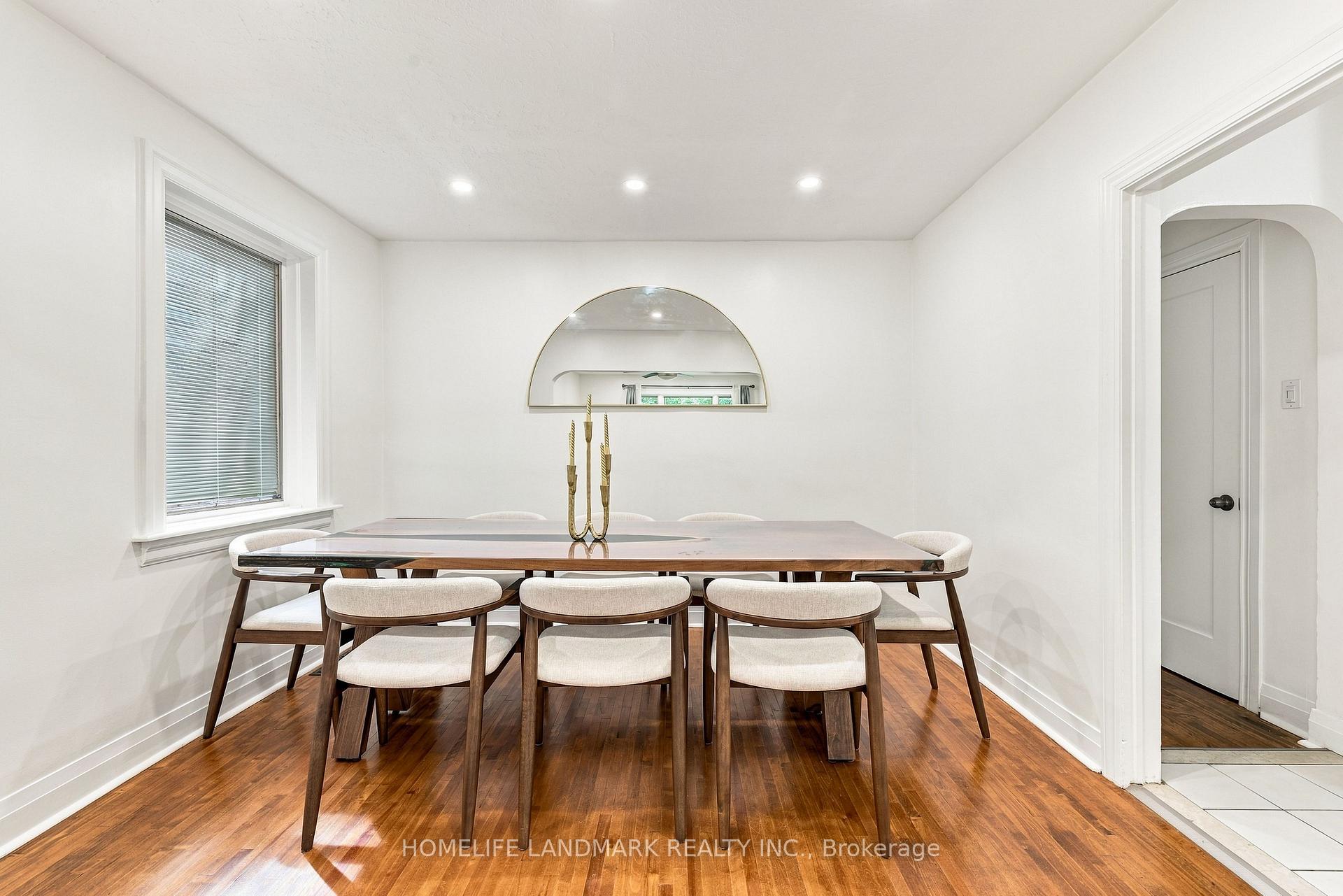 Photo 10 of 33 Ash Crescent, Etobicoke, Long Branch — HOMEH