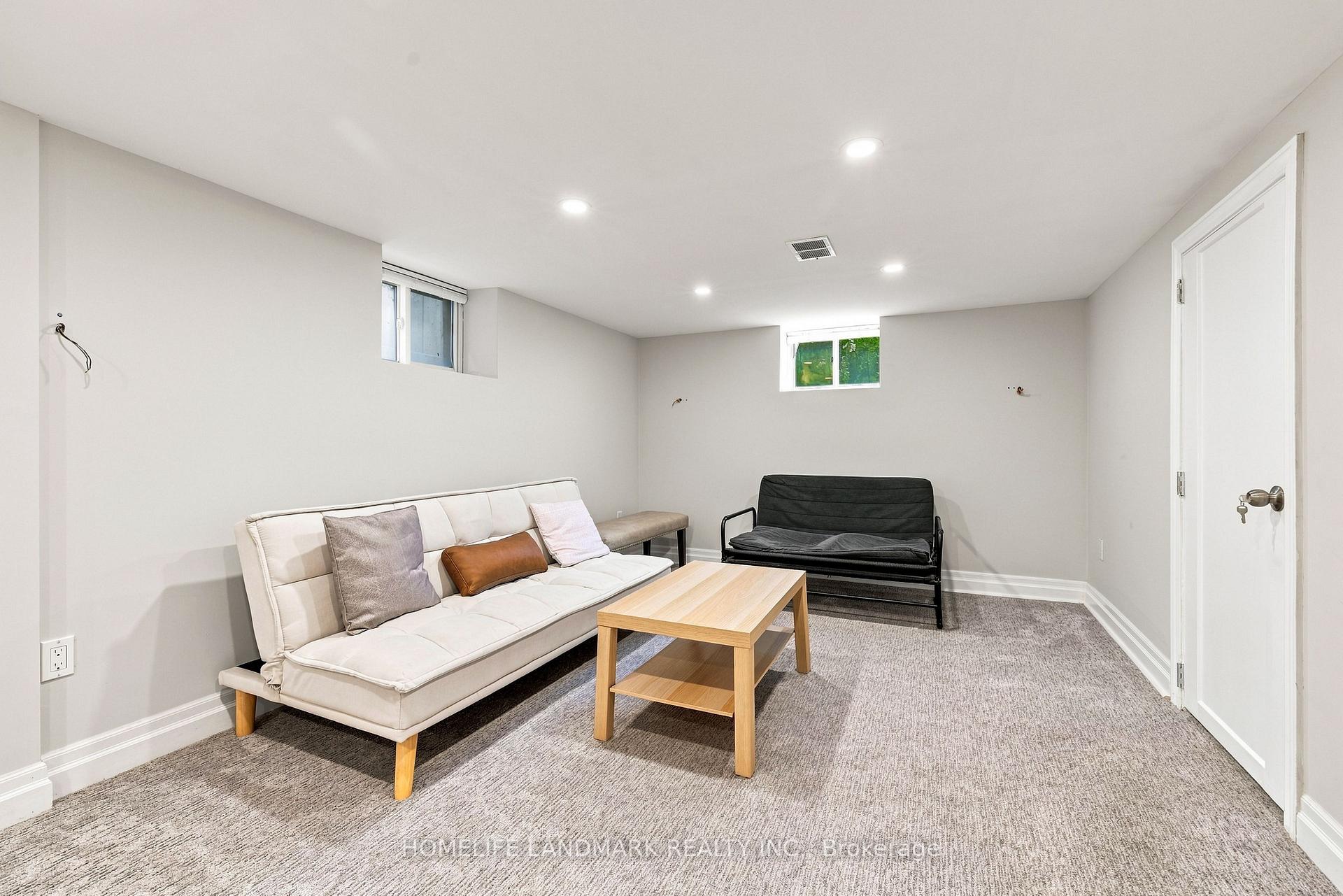 Photo 22 of 33 Ash Crescent, Etobicoke, Long Branch — HOMEH