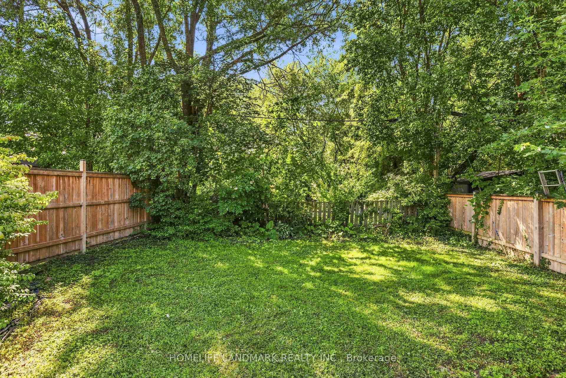 Photo 30 of 33 Ash Crescent, Etobicoke, Long Branch — HOMEH