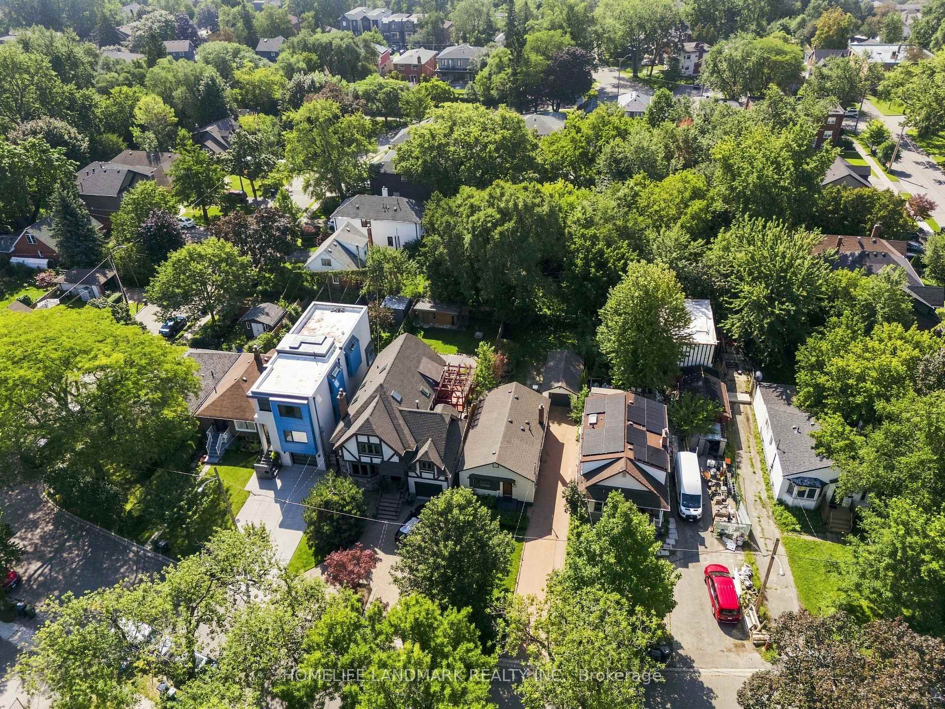 Photo 32 of 33 Ash Crescent, Etobicoke, Long Branch — HOMEH