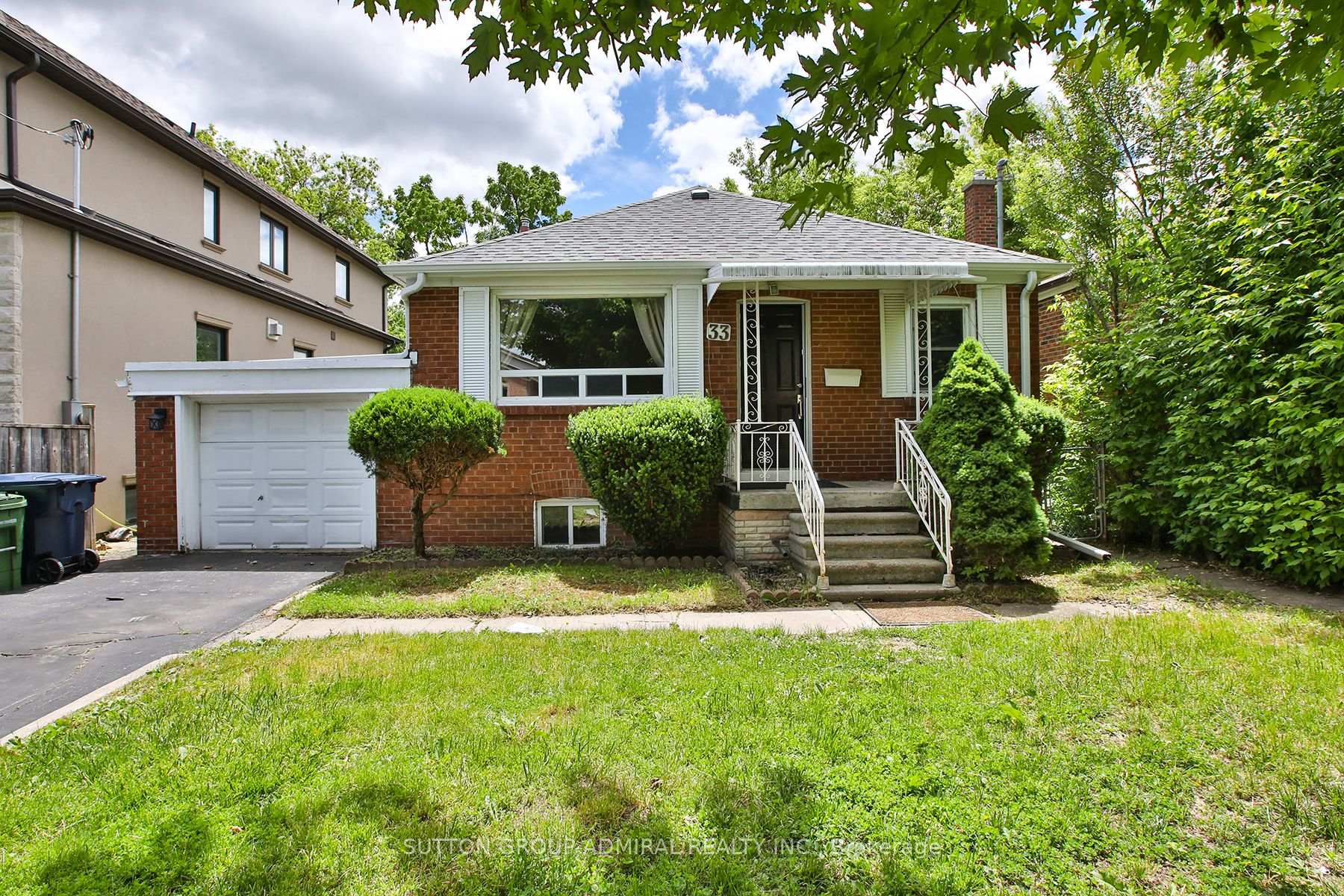 Photo 1 of 33 Regina Avenue, Toronto, Englemount-Lawrence — HOMEH