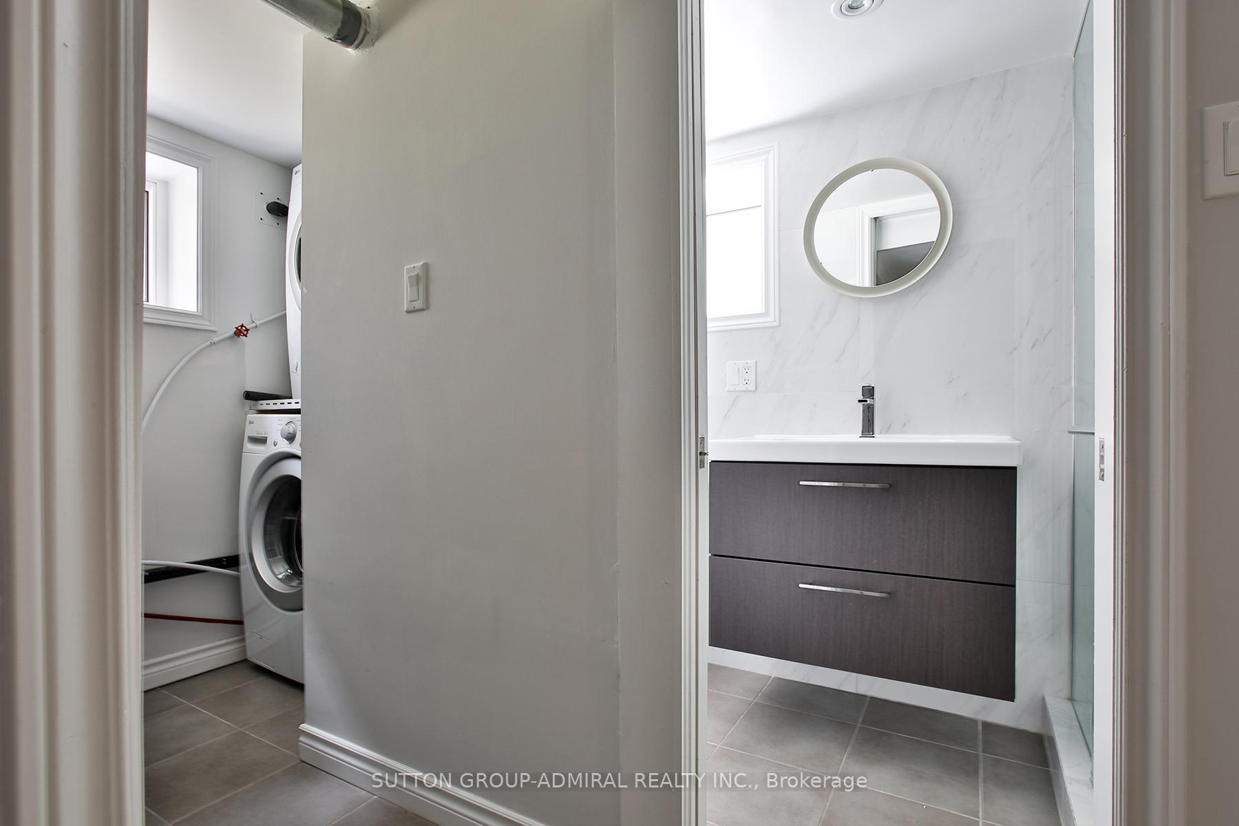 Photo 30 of 33 Regina Avenue, Toronto, Englemount-Lawrence — HOMEH