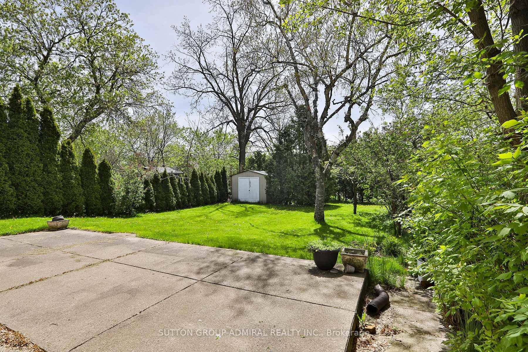 Photo 34 of 33 Regina Avenue, Toronto, Englemount-Lawrence — HOMEH
