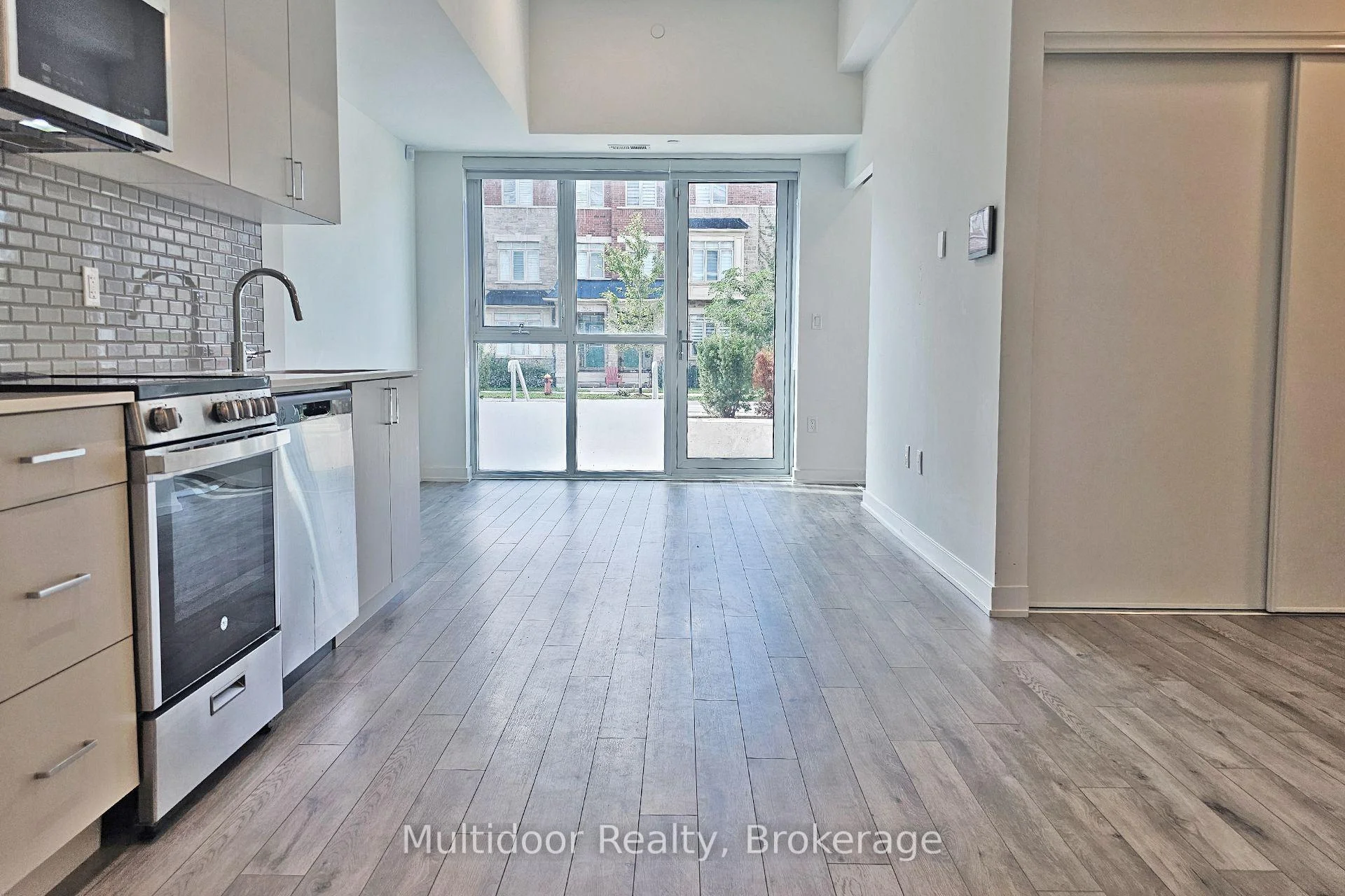 Photo 7 of Unit 151, 1005 Dundas Street E, Oakville, Joshua Meadows — HOMEH