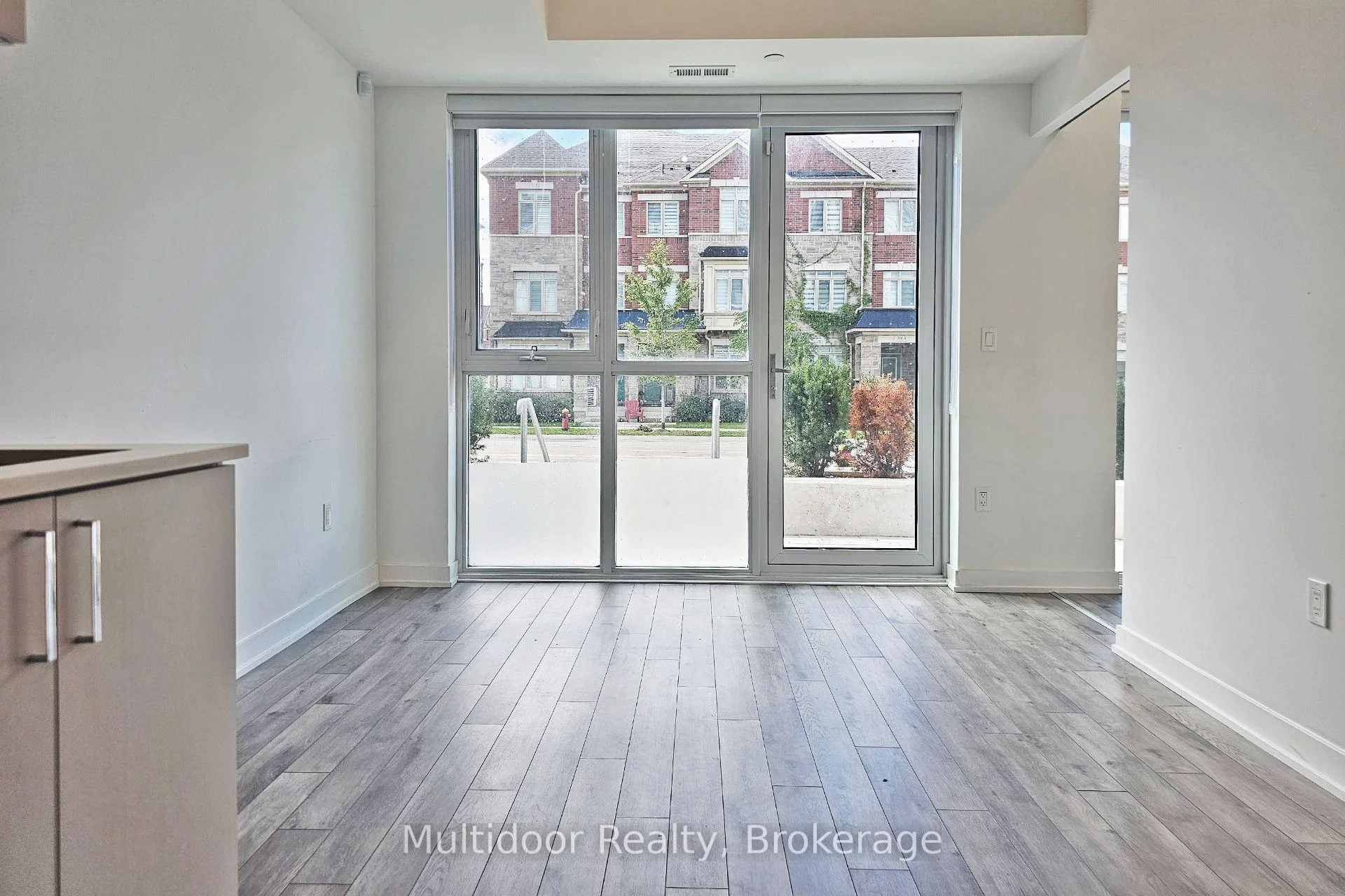 Photo 9 of Unit 151, 1005 Dundas Street E, Oakville, Joshua Meadows — HOMEH