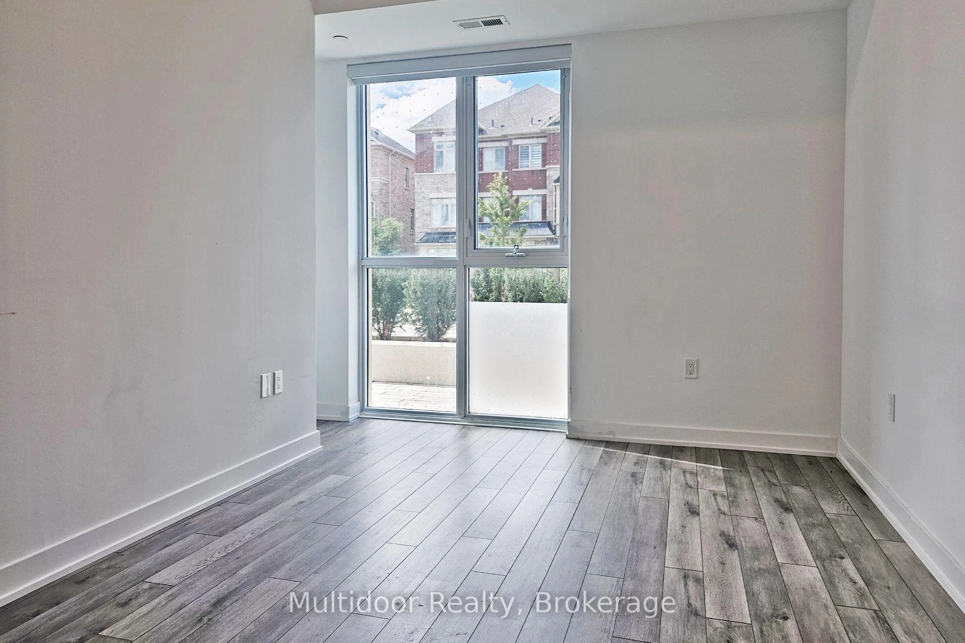 Photo 11 of Unit 151, 1005 Dundas Street E, Oakville, Joshua Meadows — HOMEH
