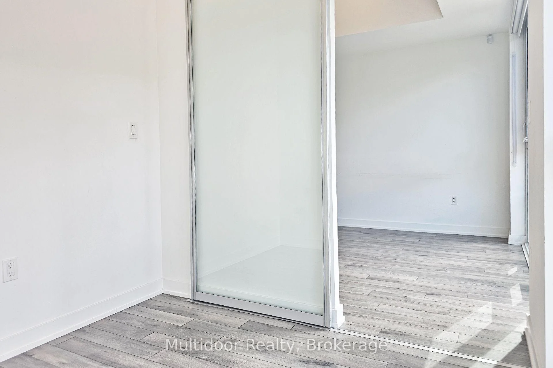 Photo 14 of Unit 151, 1005 Dundas Street E, Oakville, Joshua Meadows — HOMEH