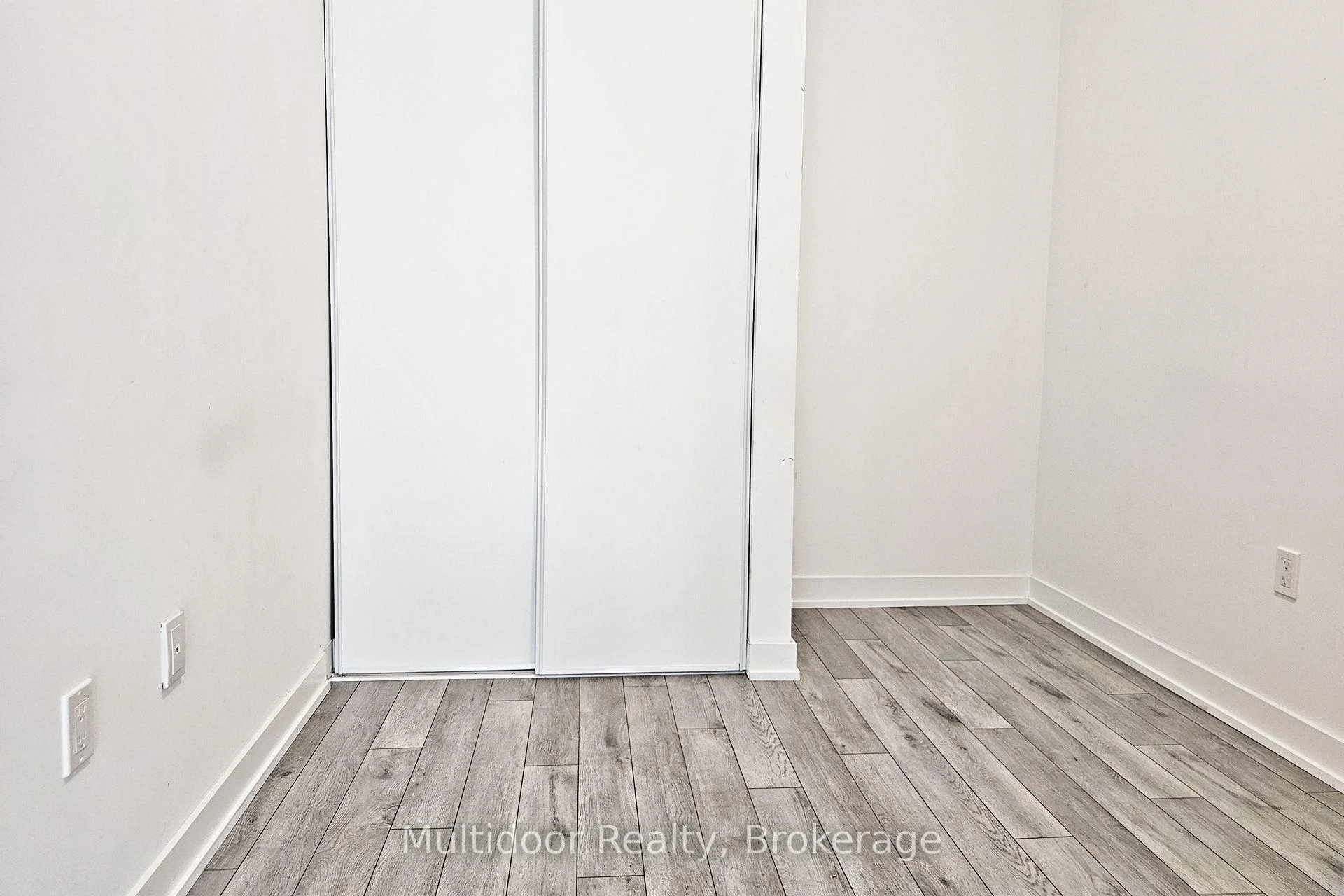 Photo 15 of Unit 151, 1005 Dundas Street E, Oakville, Joshua Meadows — HOMEH