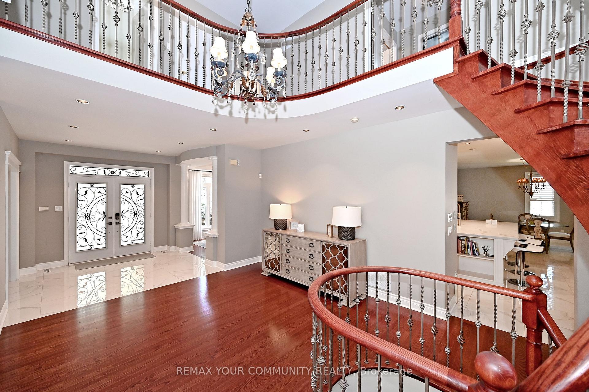 Photo 7 of 2 Winterberry Drive, Markham, Legacy — HOMEH