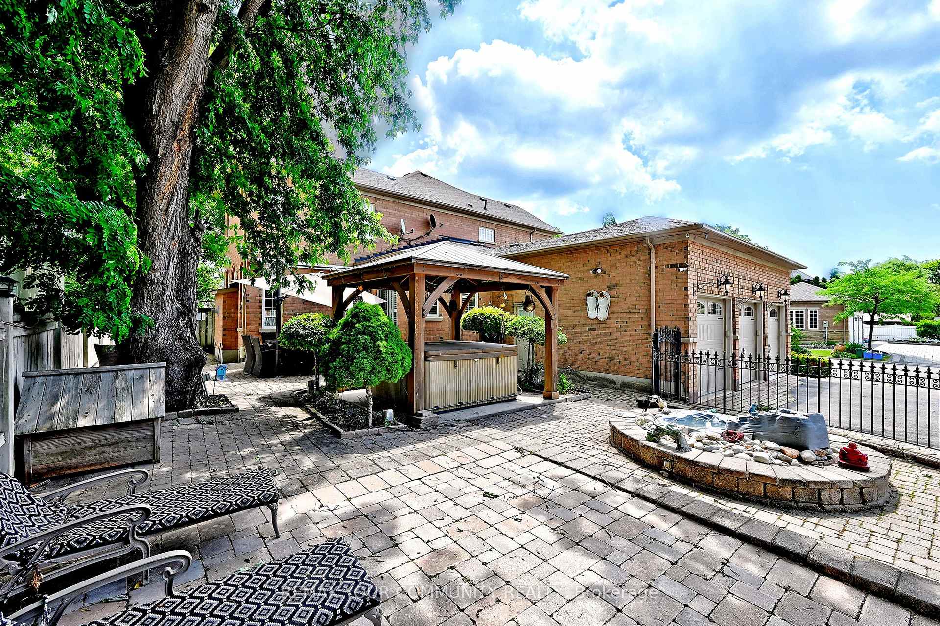 Photo 60 of 2 Winterberry Drive, Markham, Legacy — HOMEH