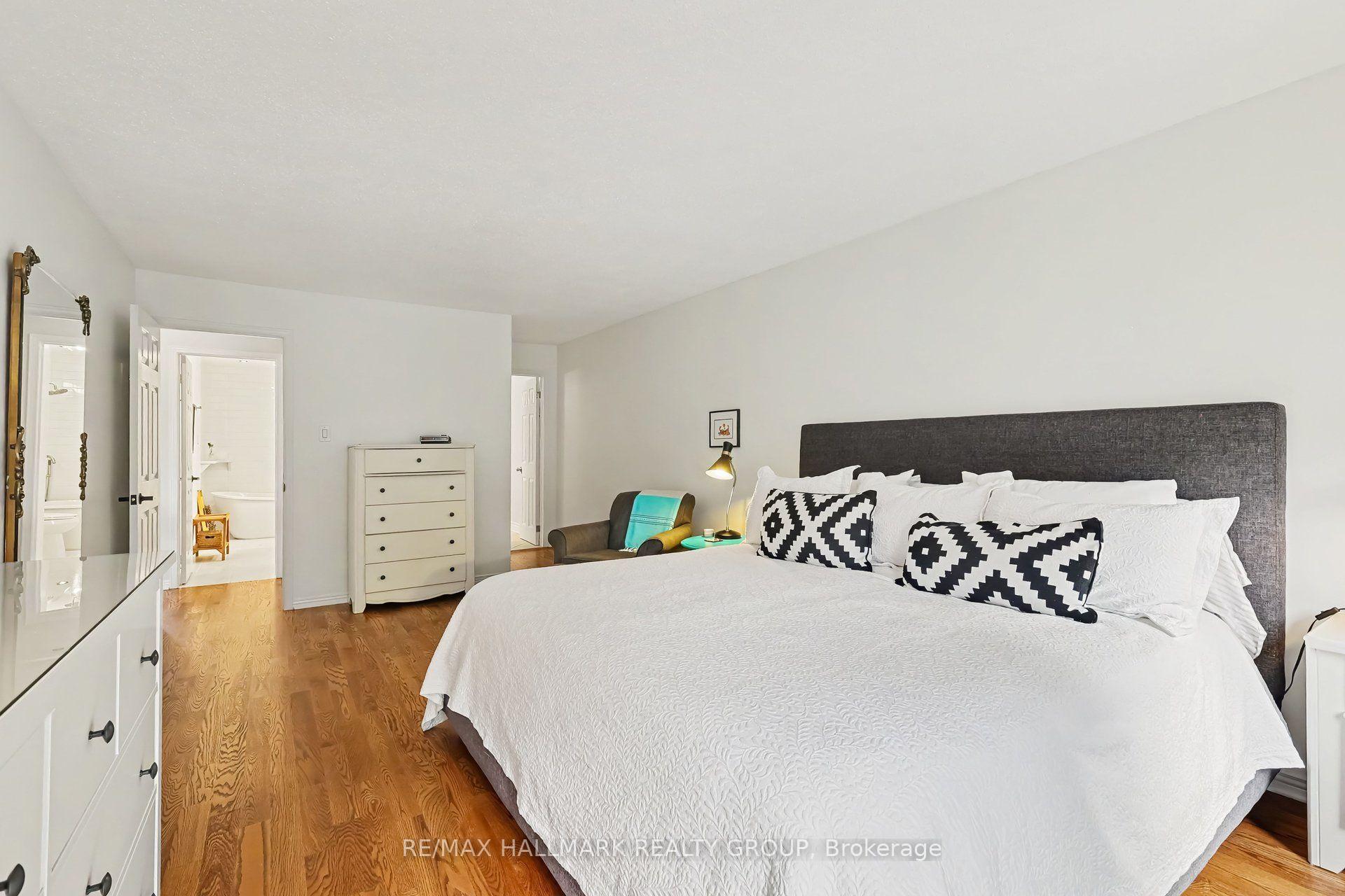 Photo 16 of 1673 Teslin Court, Ottawa, Chateauneuf — HOMEH