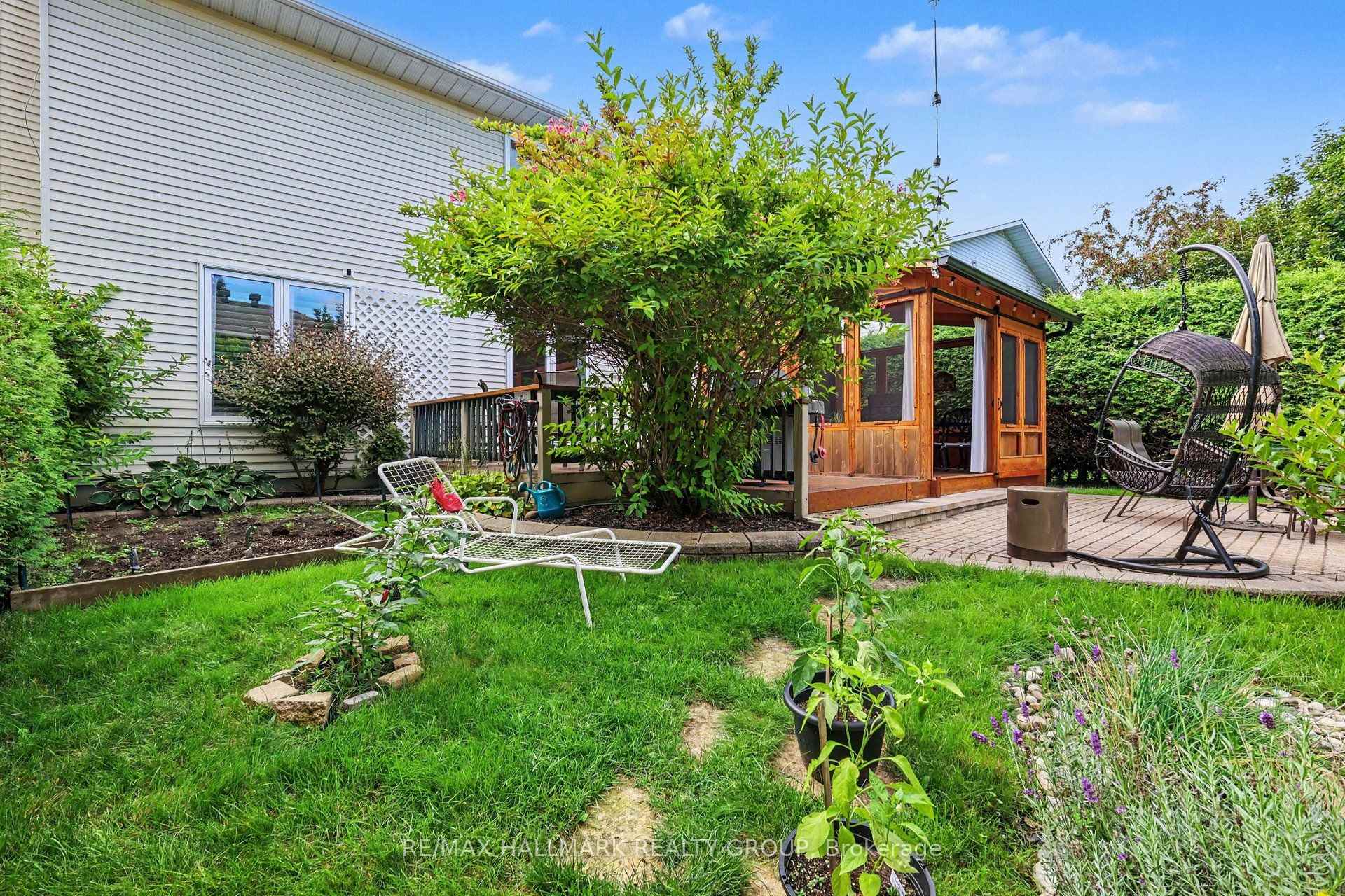 Photo 28 of 1673 Teslin Court, Ottawa, Chateauneuf — HOMEH