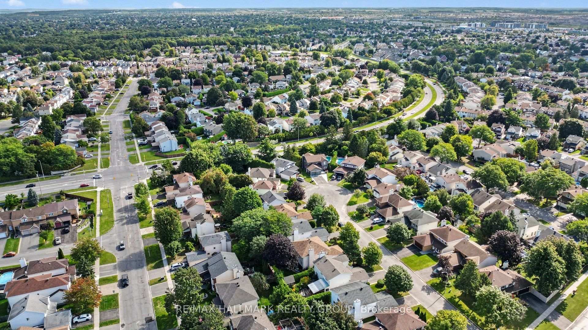 Photo 33 of 1673 Teslin Court, Ottawa, Chateauneuf — HOMEH