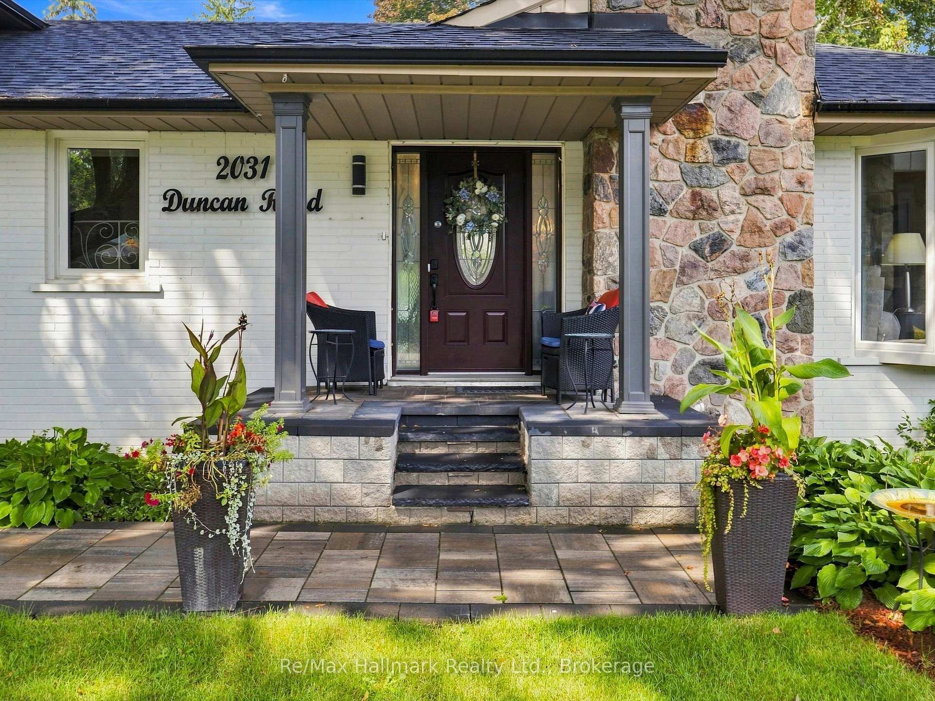 Photo 5 of 2031 Duncan Road, Oakville, Ford — HOMEH